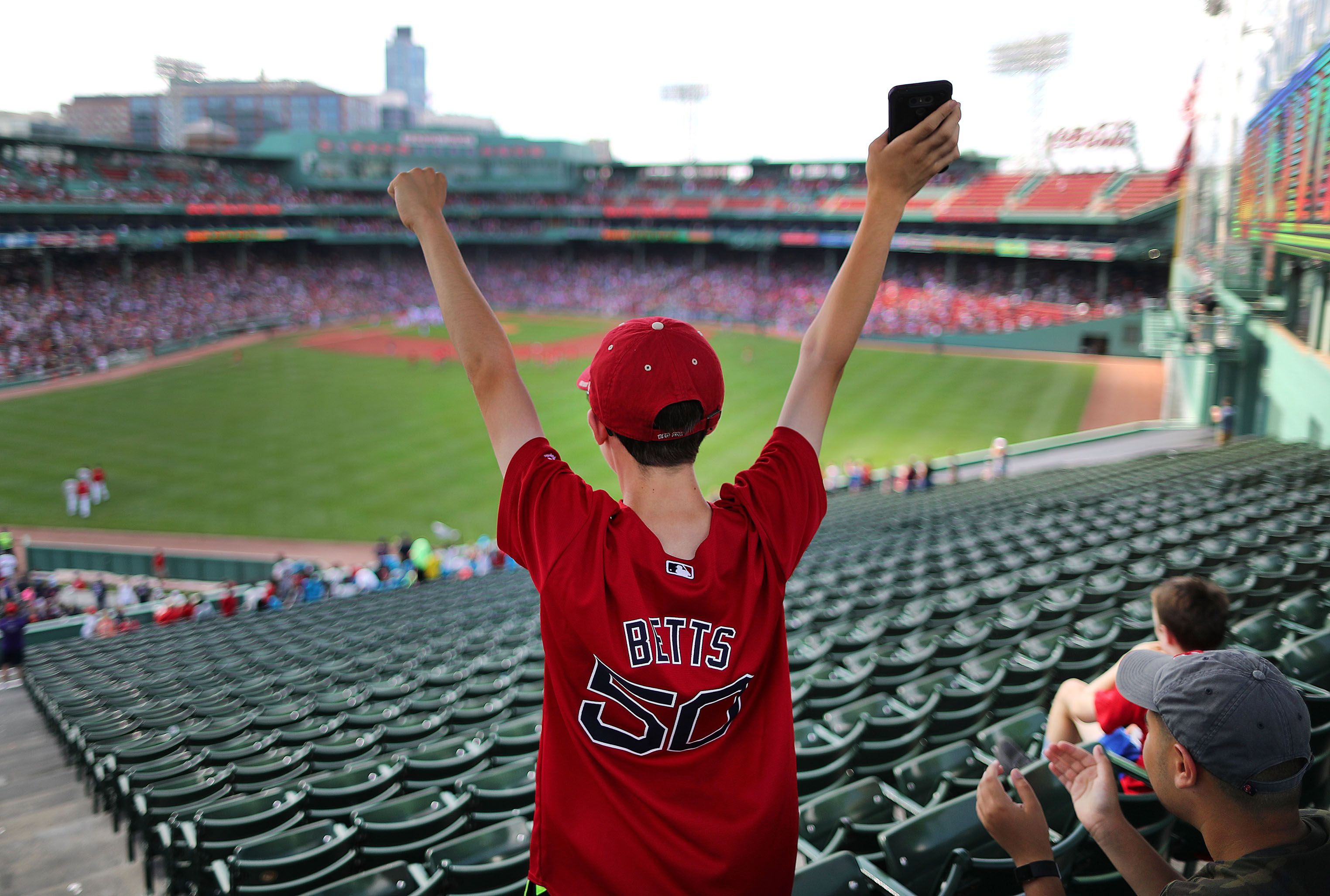 $5 tickets, $1 dogs, and 12 minutes of play: Red Sox fans relished this day  at the ballpark - The Boston Globe