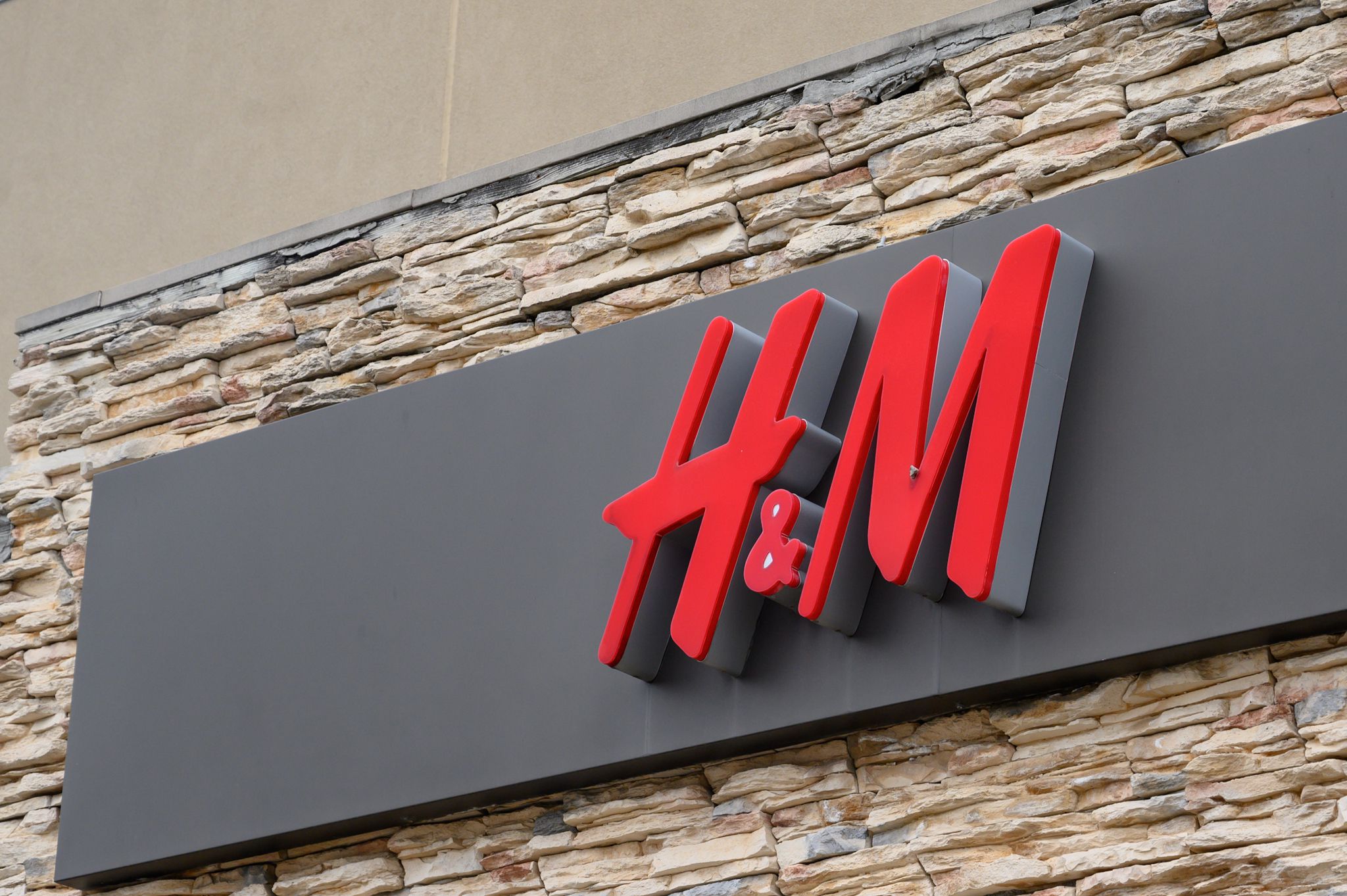 H&M to close 250 stores in 2021 as more shopping moves online