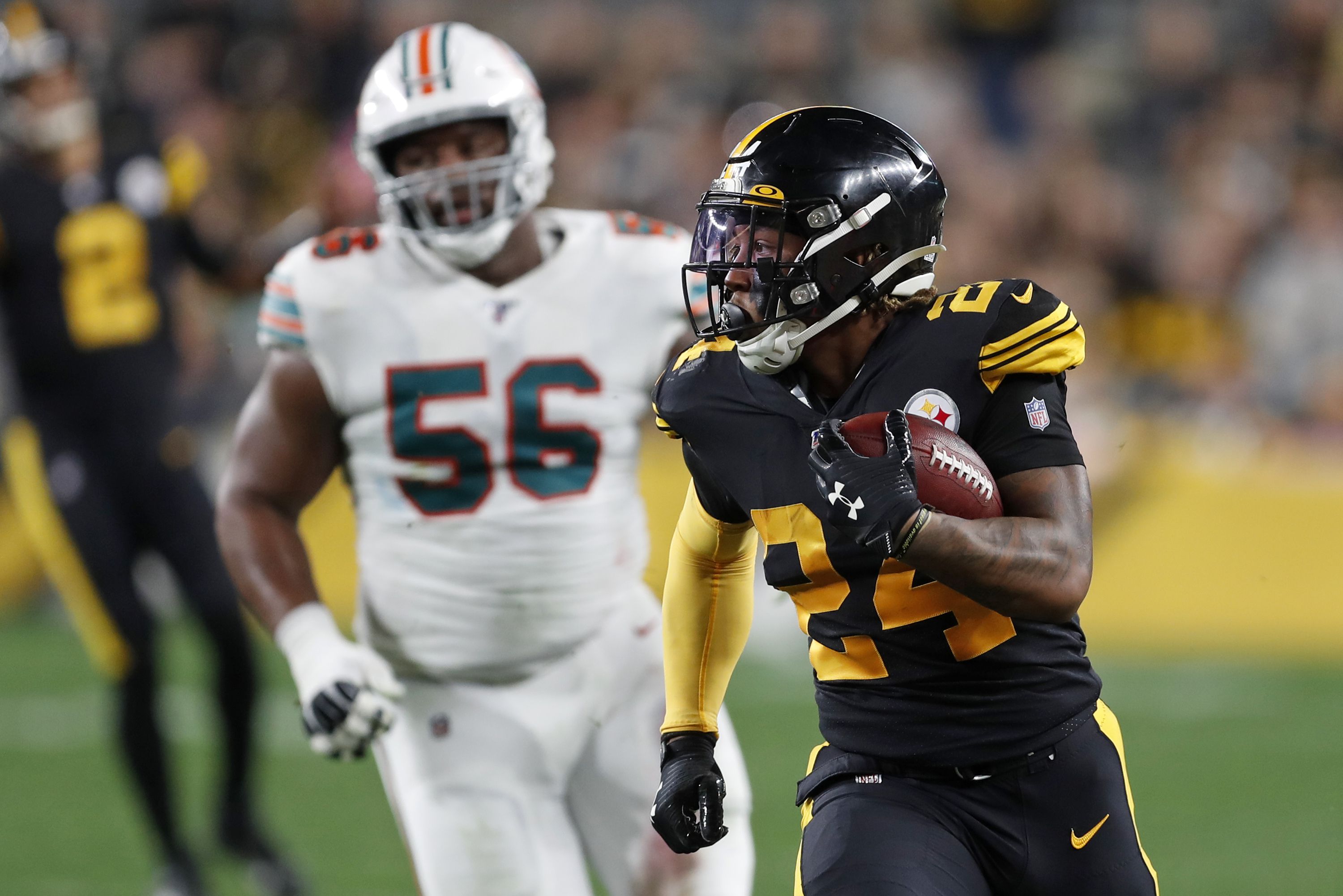 Steelers overcome slow start, drop winless Dolphins 27-14