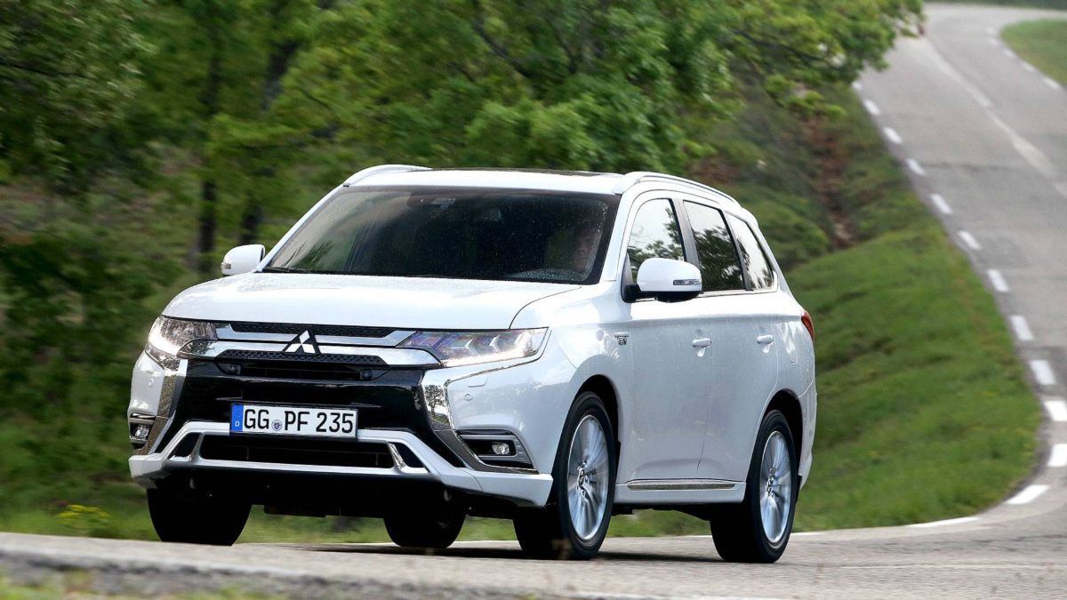 mitsubishi-outlander-phev-2019-test.jpg