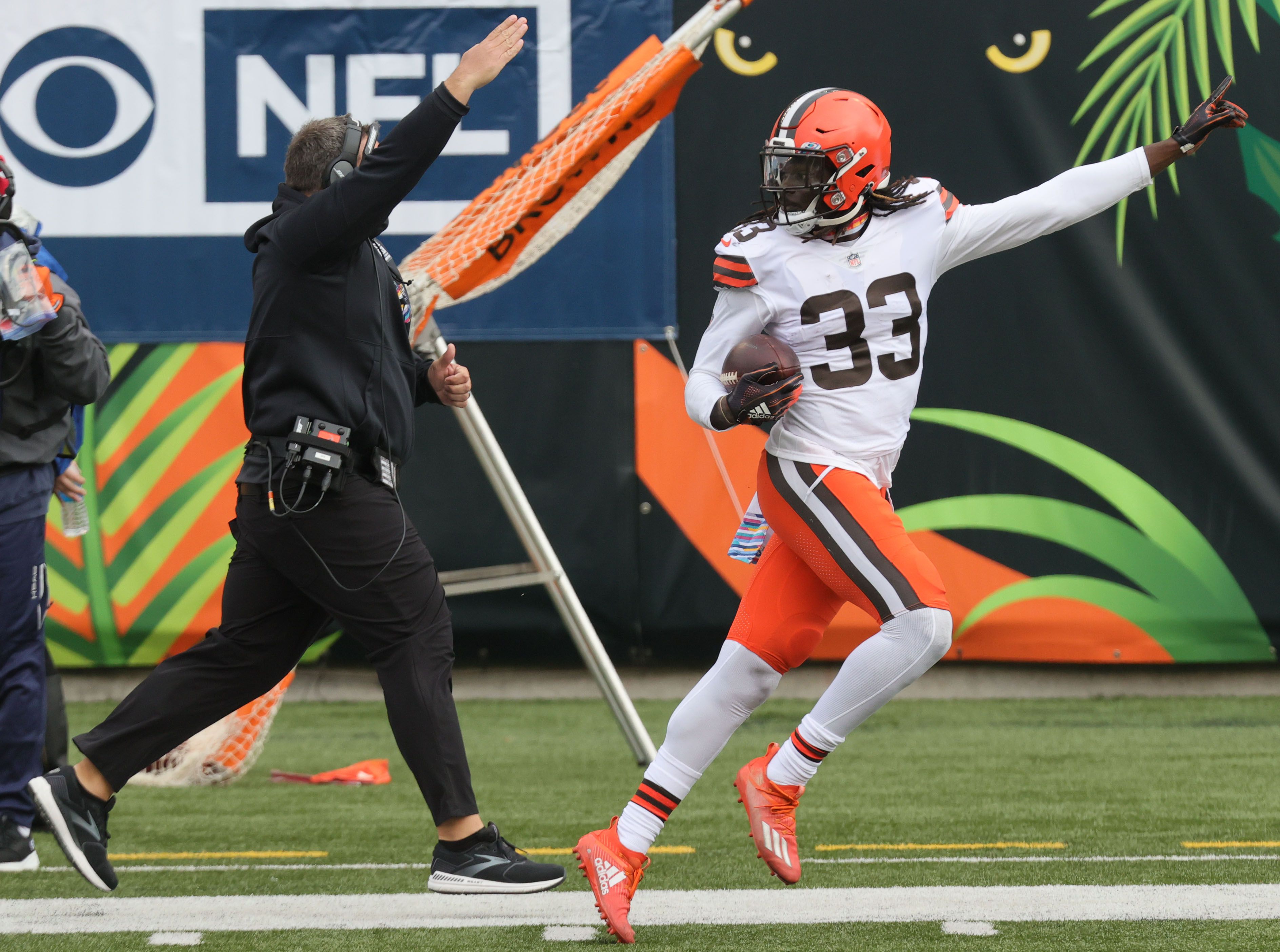 Cleveland Browns on X: The pre-game weather was wild 