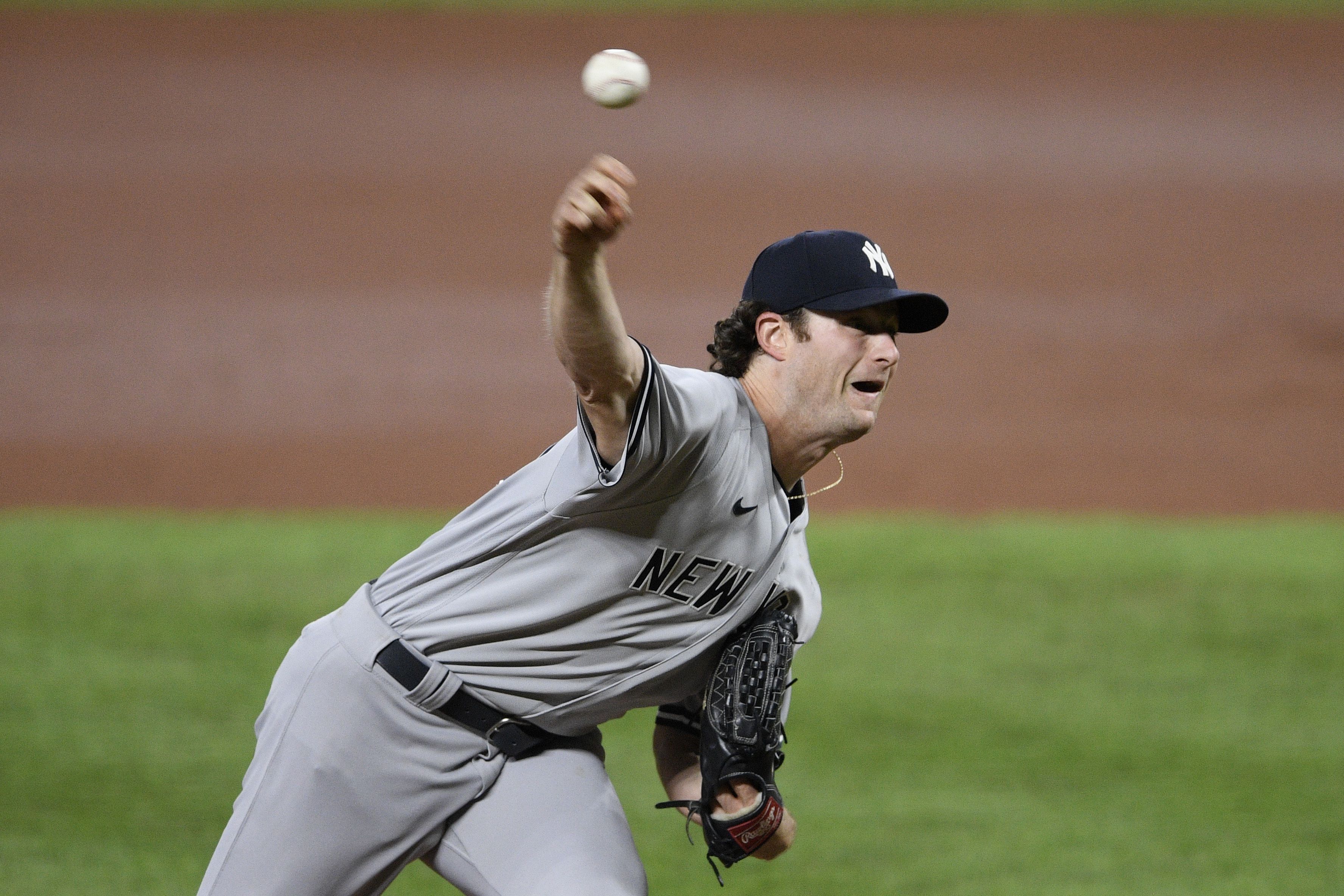 Yankees' DJ LeMahieu has quad injury, Gleyber Torres feeling better