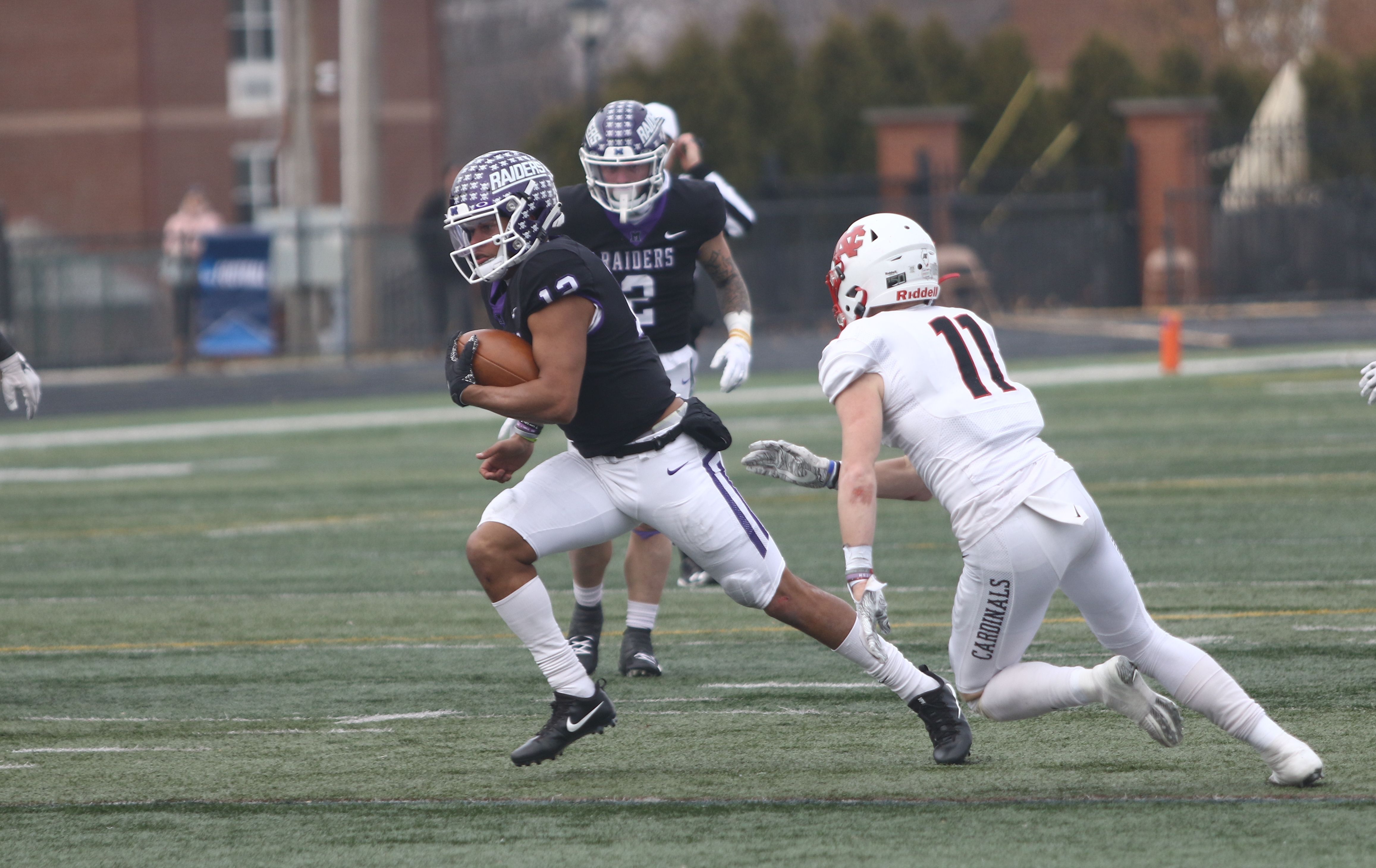 Football's Championship Saturday, Division III: Cardinals put it