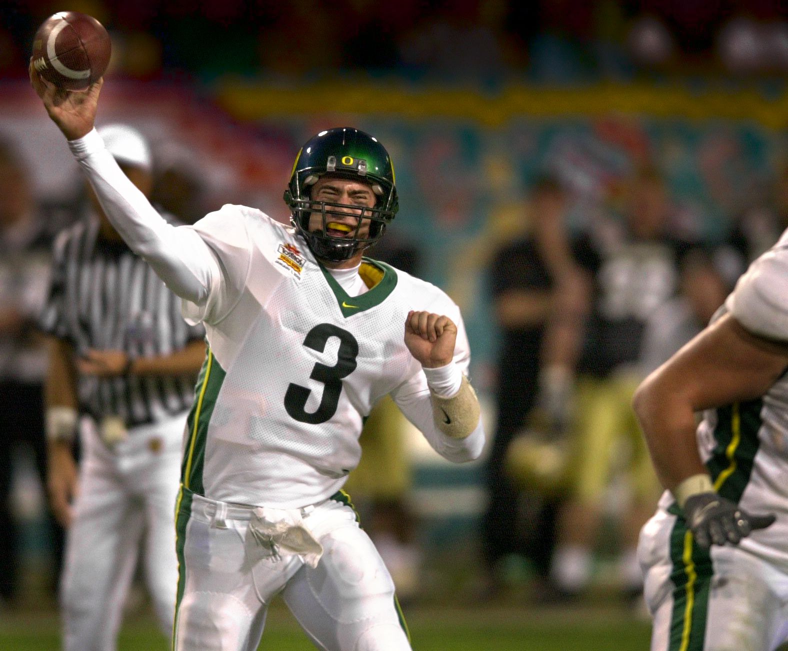 Photos: Herbert and Mariota — A battle of former Ducks