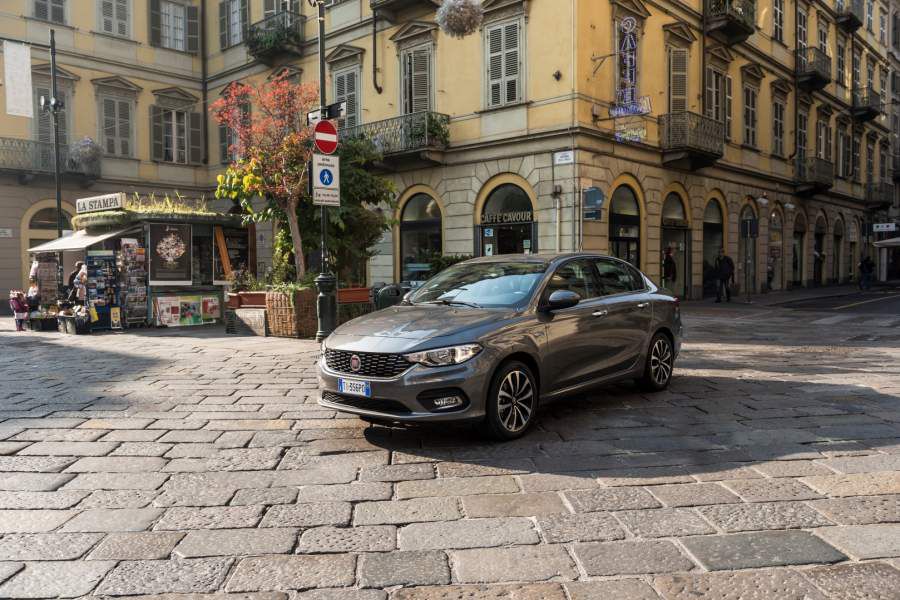 FIAT_TIPO_011-Large-900x600.jpg