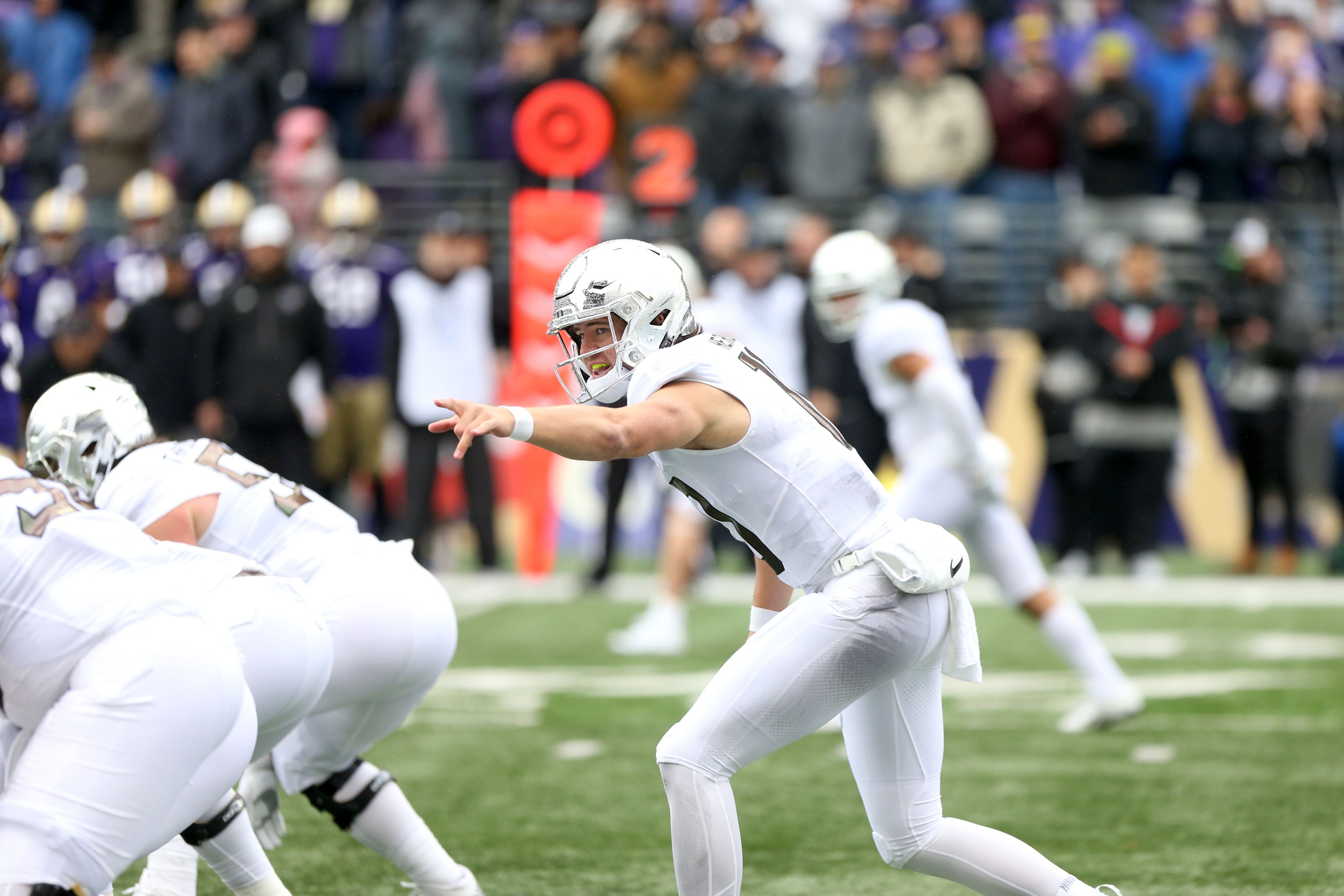 Oregon Ducks QB Justin Herbert wins Campbell Trophy 