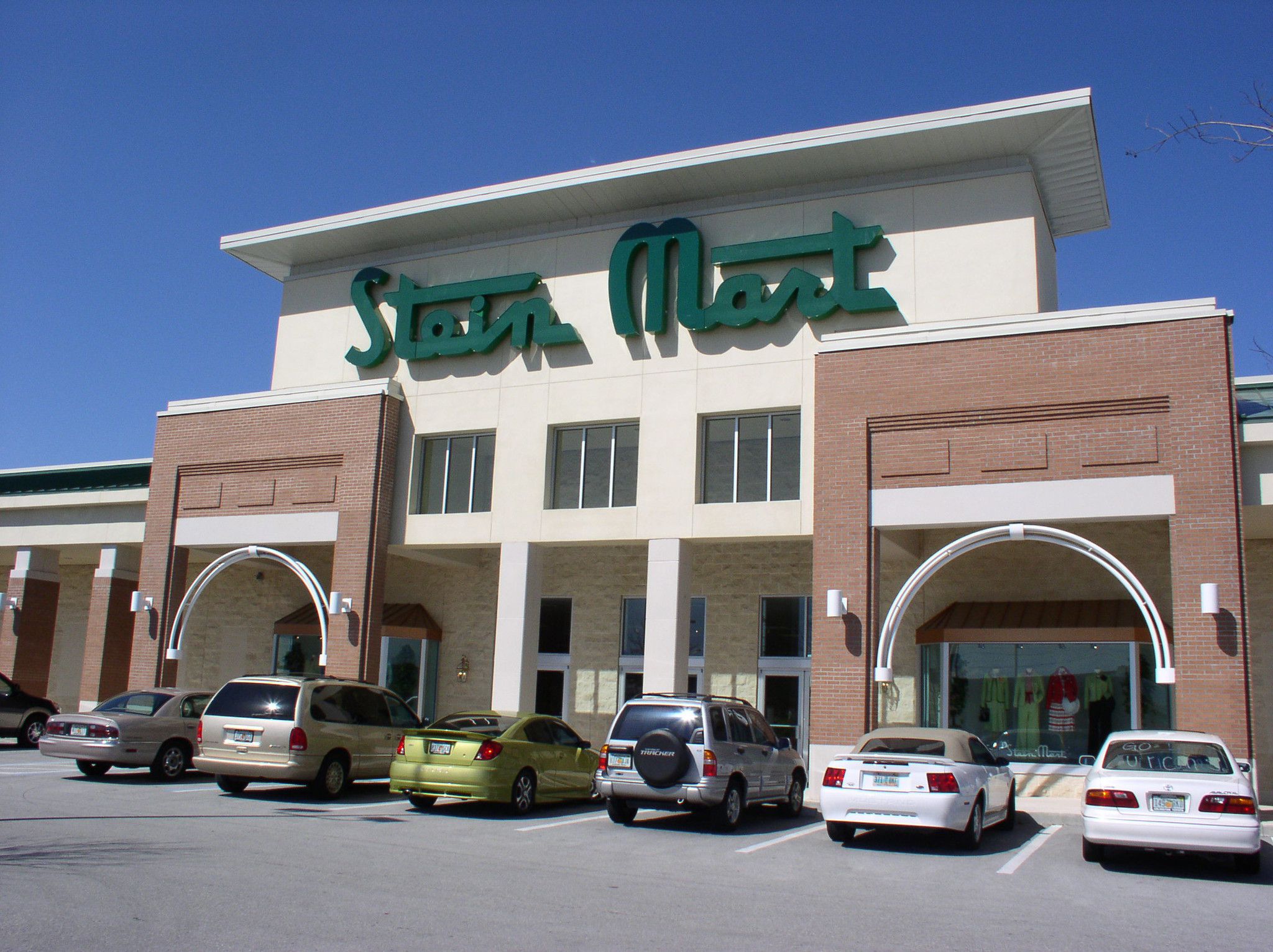 Stein Mart to close all 279 stores, including only LI location - Newsday