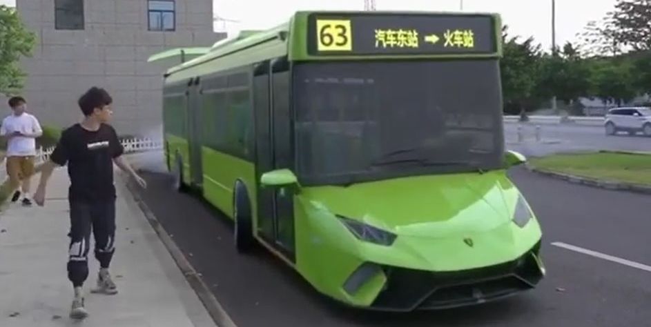 Lamborghini bus