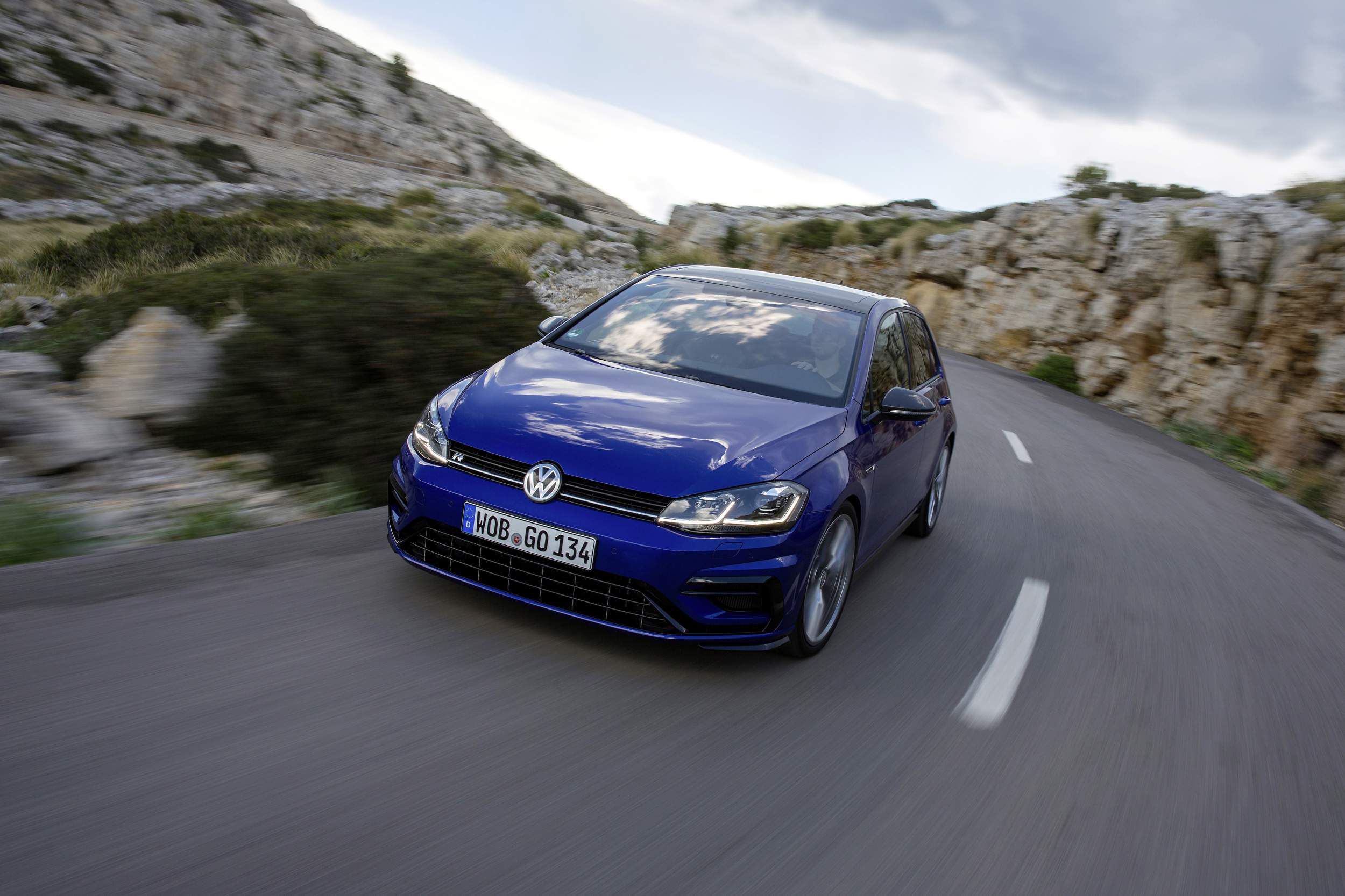 VW Golf R (2)