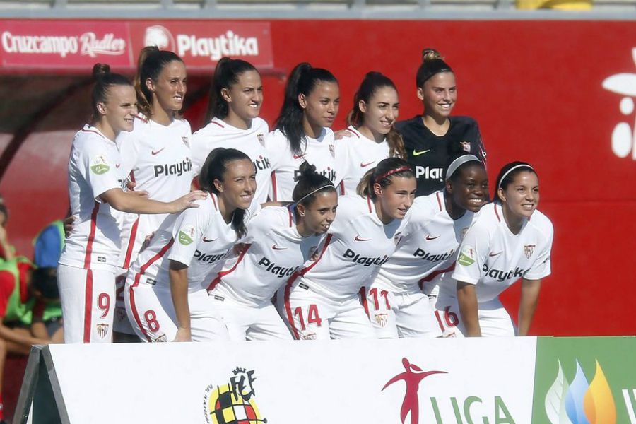 SEVILLA FEMENINO KAREN ARAYA FRANCISCA LARA