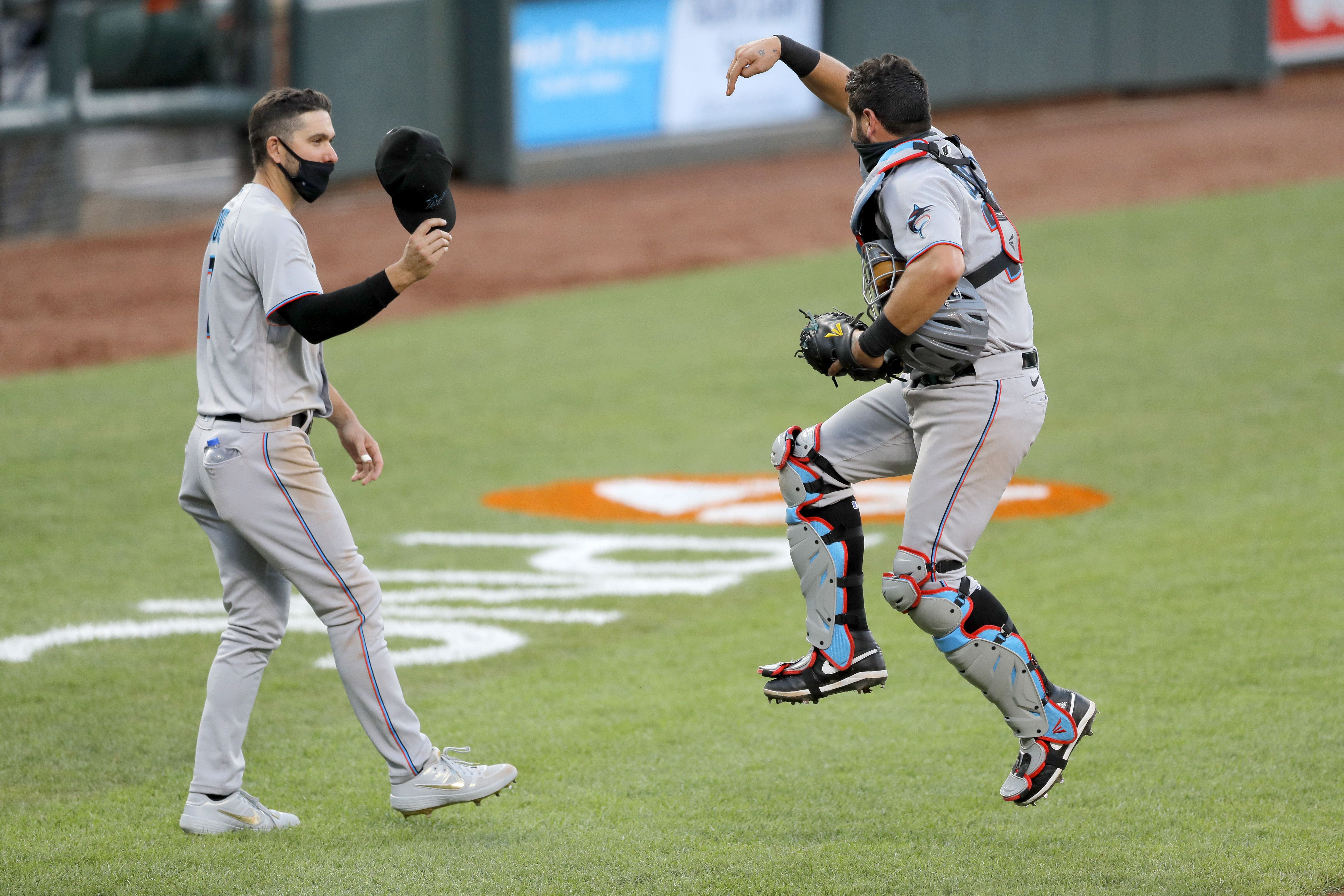 Surprising first-place Marlins stay hot, sweep Orioles