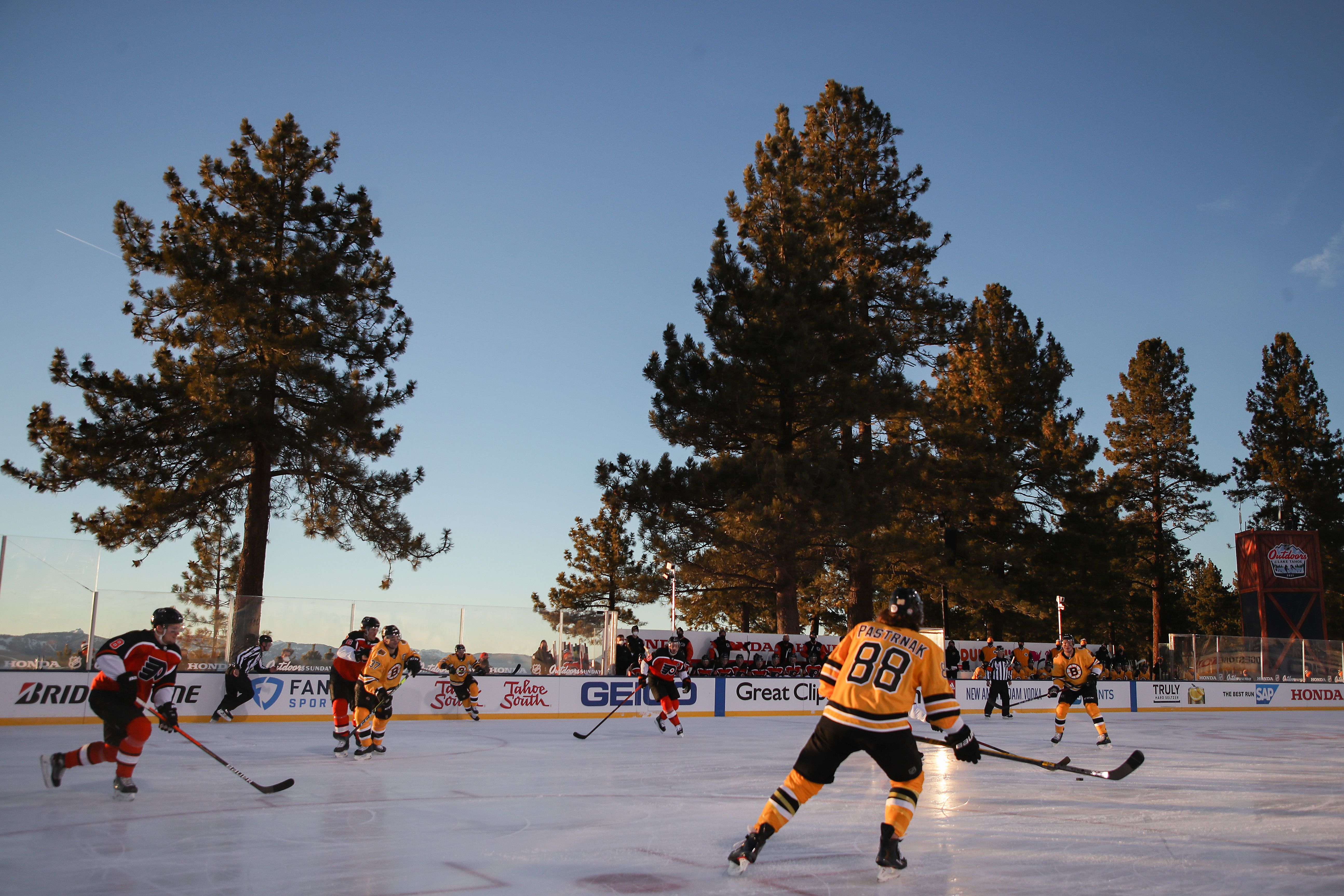 David Pastrnak lights up Lake Tahoe with hat trick for Bruins vs