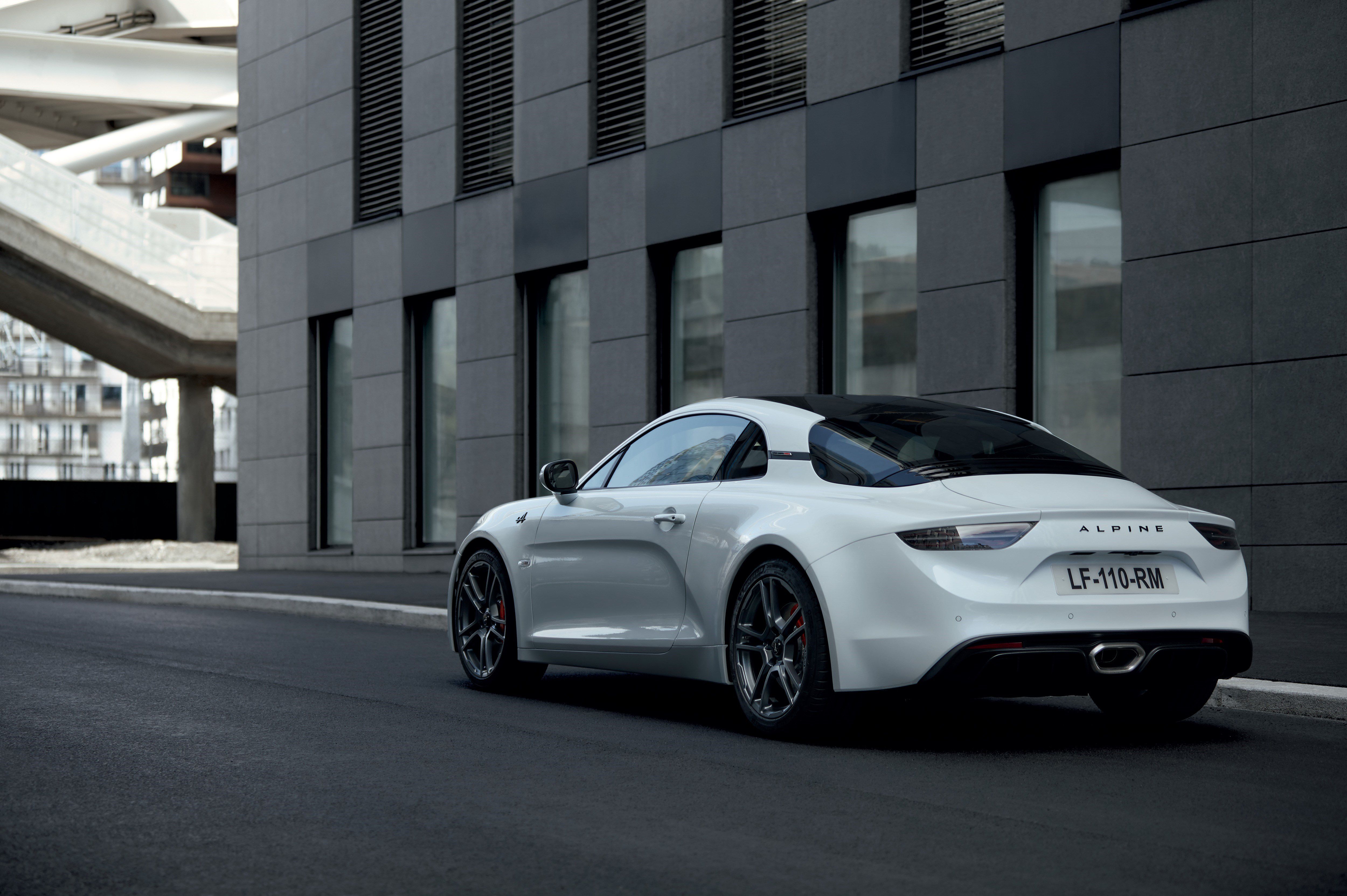 21227670_2019_-_New_ALPINE_A110S.jpg