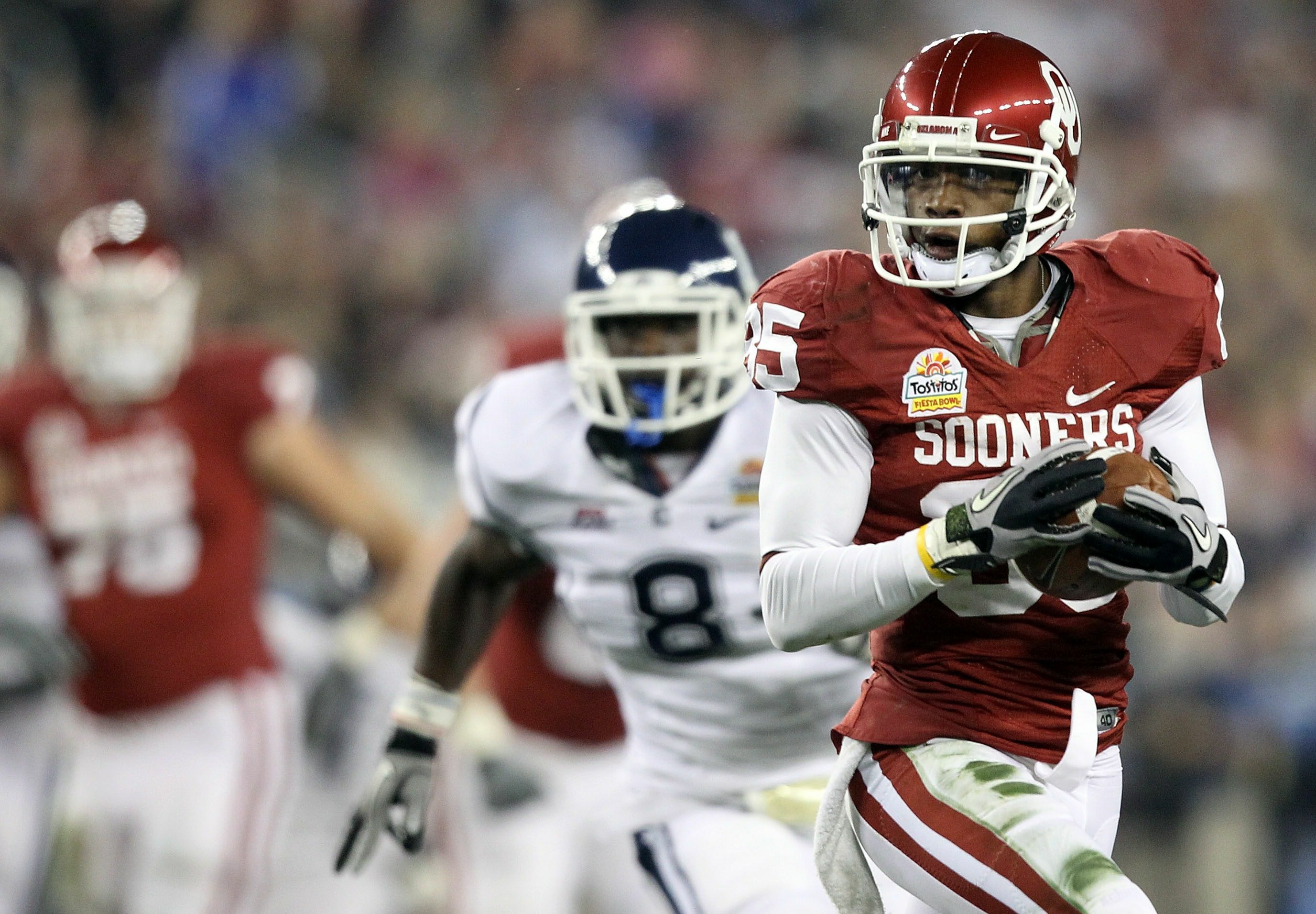 OU football: CeeDee Lamb wears Adrian Peterson jersey into Sooners' game  against Baylor, Sports