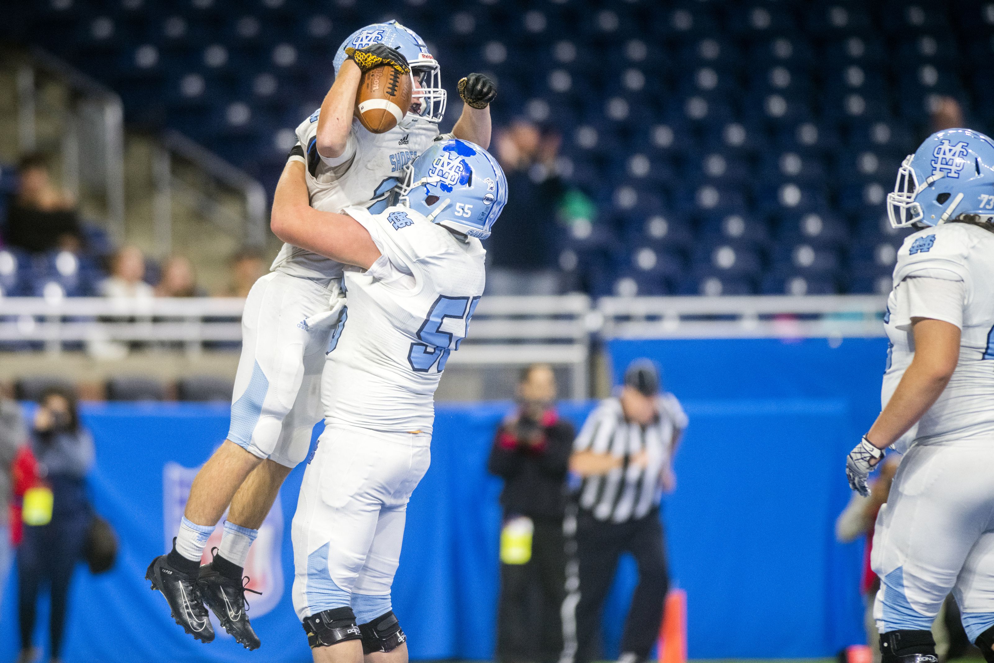 Tyree Jackson, Asantay Brown, others continue to make Mona Shores football  proud 