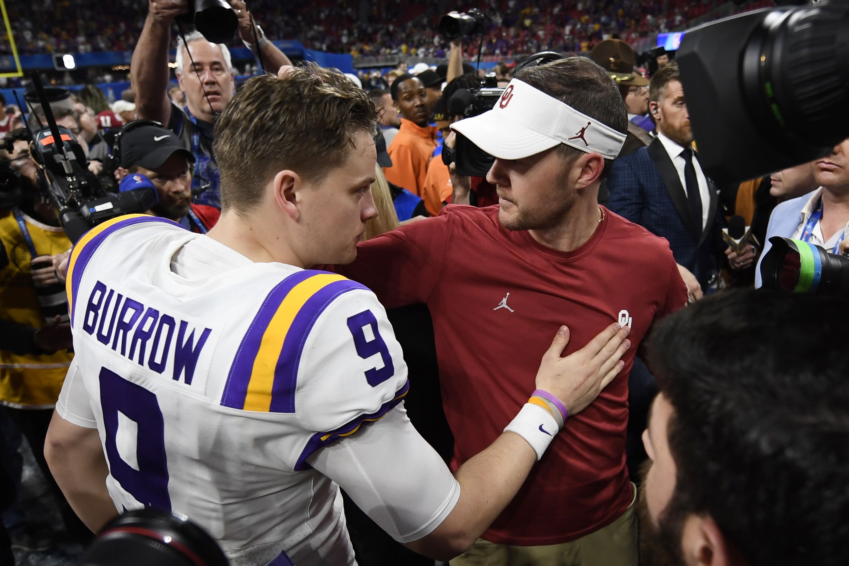 Joe Burrow's Mom, Girlfriend React To His Painful Hit