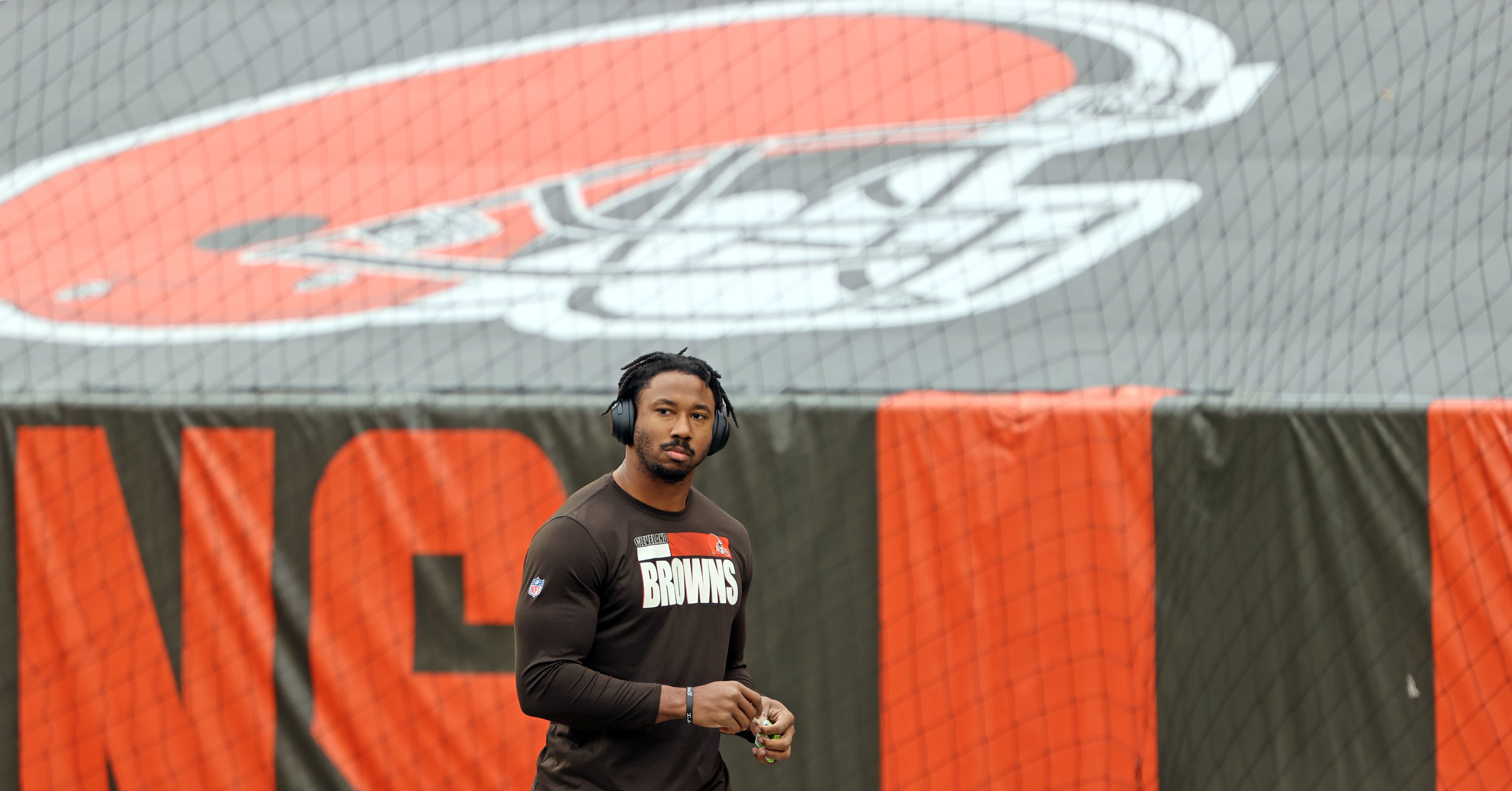 Cleveland Browns star Myles Garrett wins team's 2020 Walter Payton