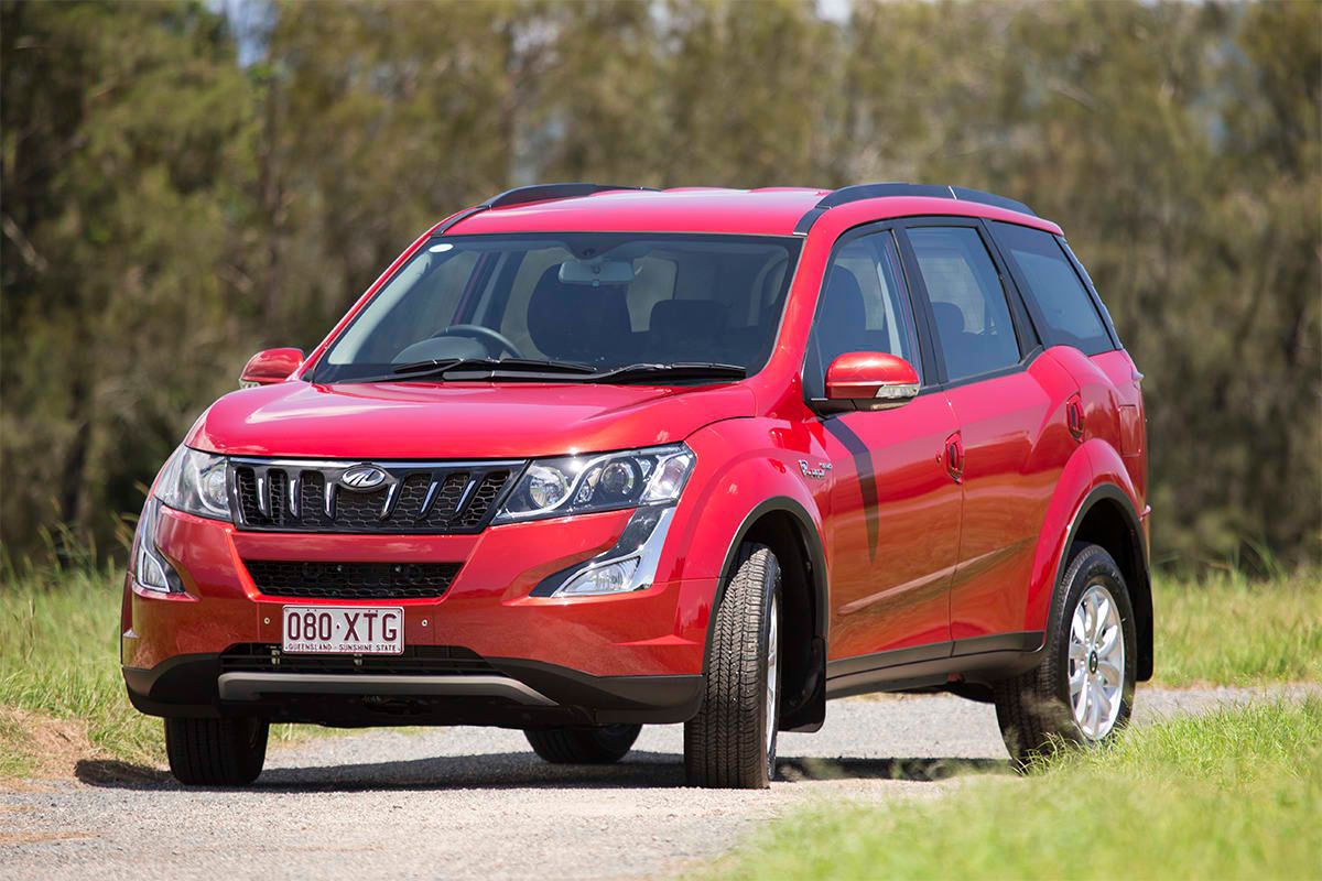 2018-Mahindra-XUV500-suv-red-1200x800-1.jpg