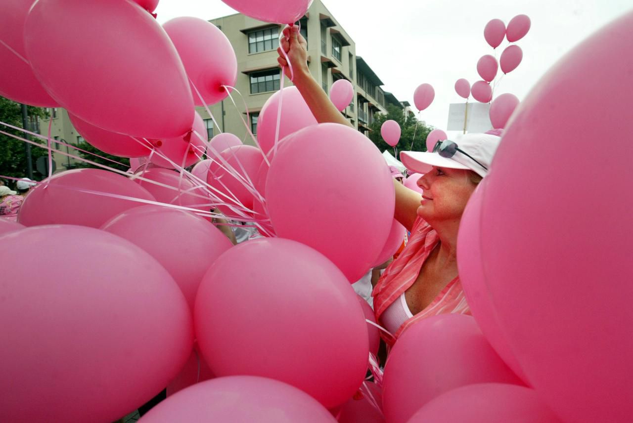 Two 49ers make breast cancer awareness their personal cause