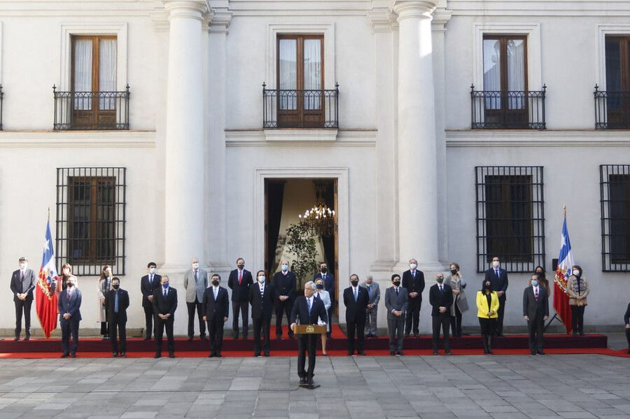 Foto cambio de gabinete