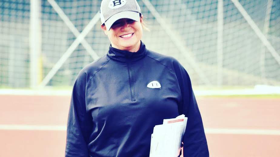 Katie Sowers becomes second full-time female assistant in NFL history