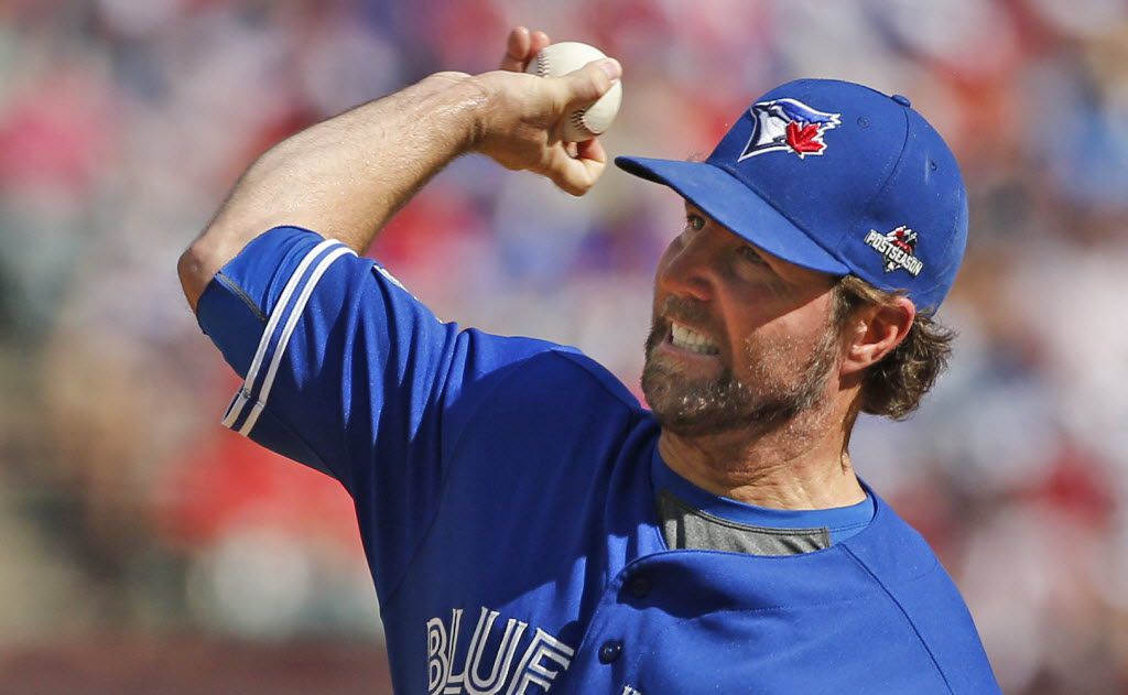 Dickey wins again, Blue Jays beat slumping Tigers