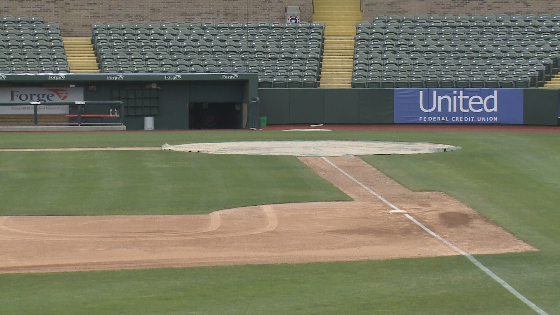 South Bend Cubs players, staff host kids camp at Four Winds Field