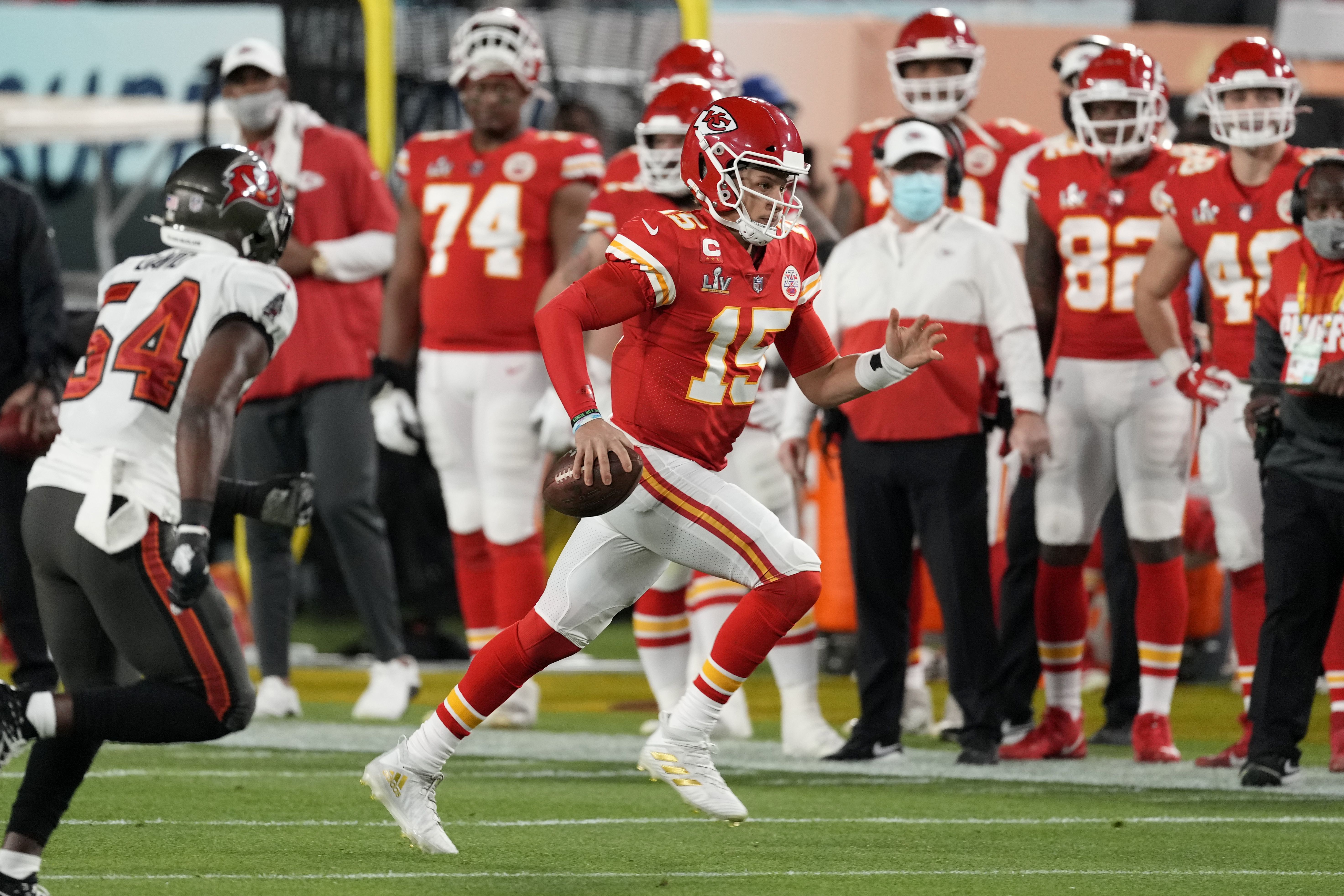 Chiefs expect Mahomes by summer; Fisher, Schwartz by fall