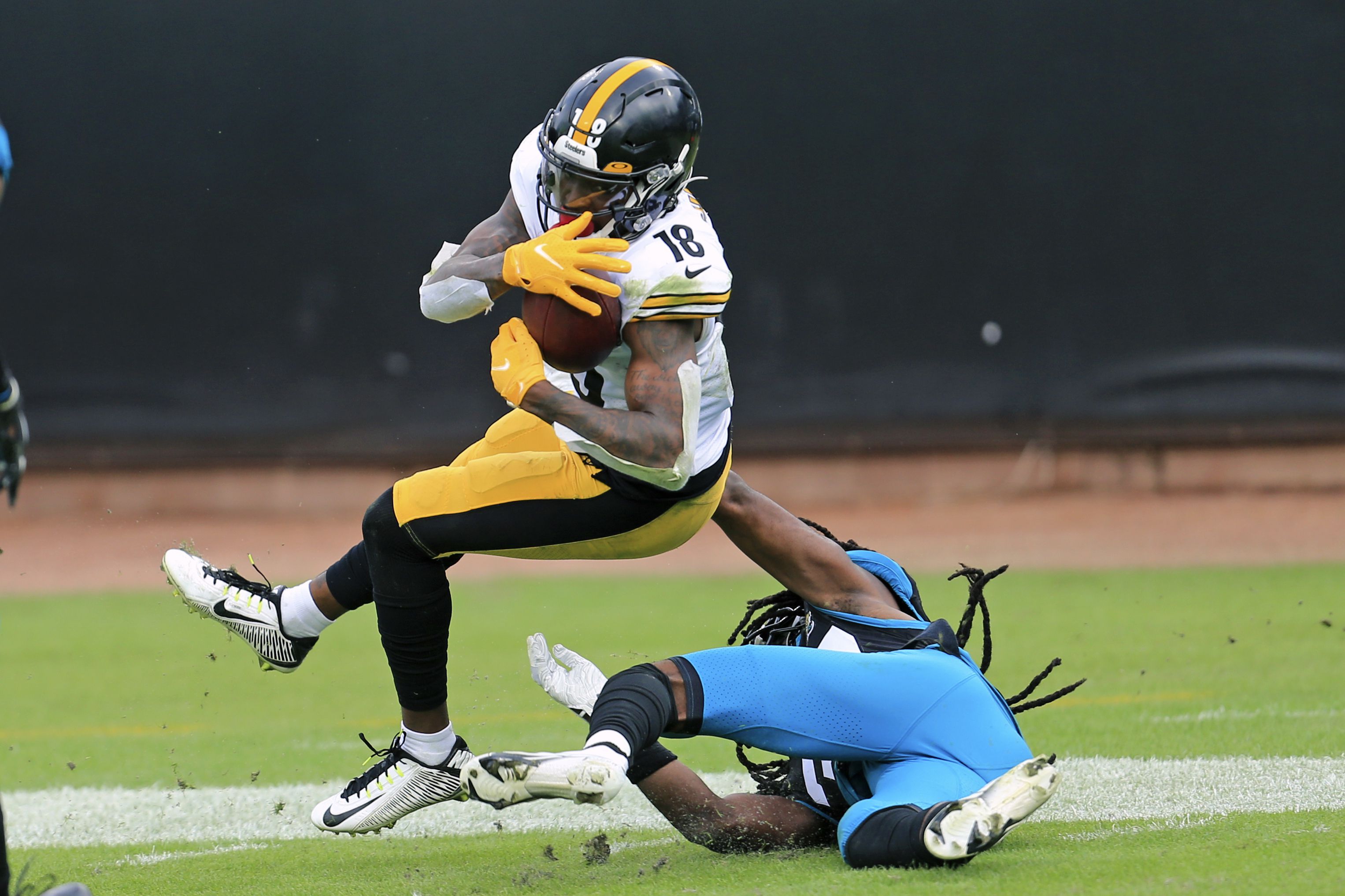 Steelers dominate skidding Jaguars 27-3, remain unbeaten