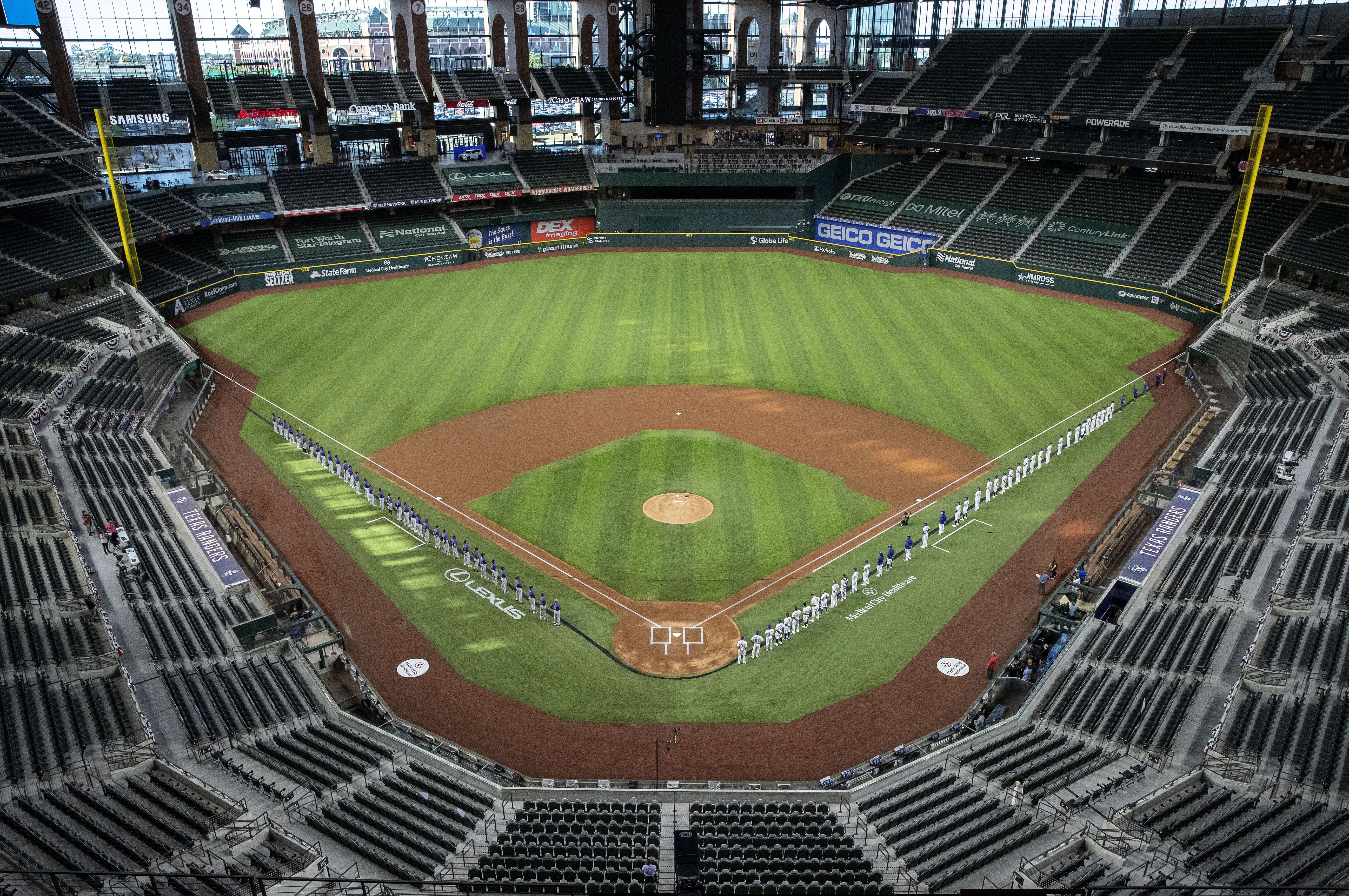 Texas Rangers fans flood Globe Life Field for ALDS