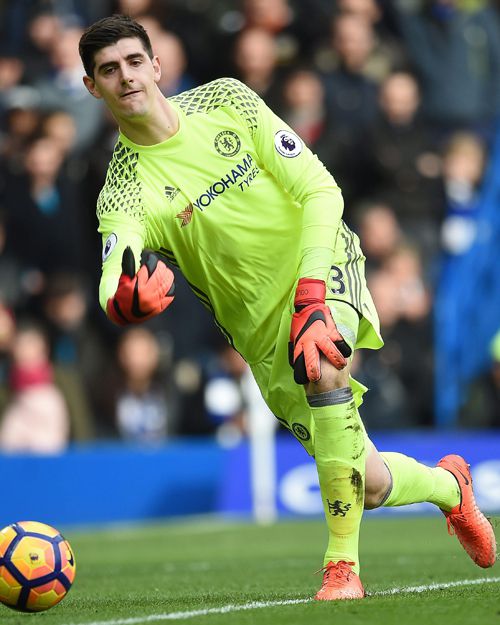 courtois-efe.jpg