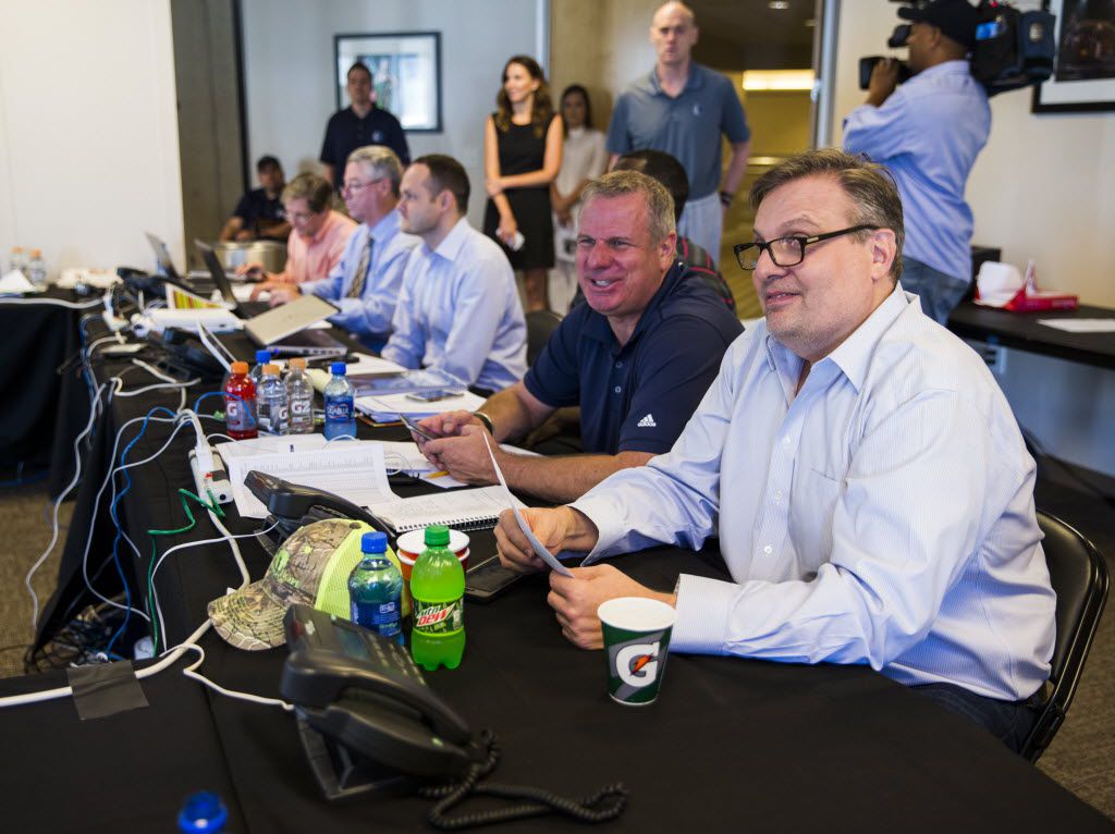 How Mavericks handle the draft: AAC meeting room gets crowded, and