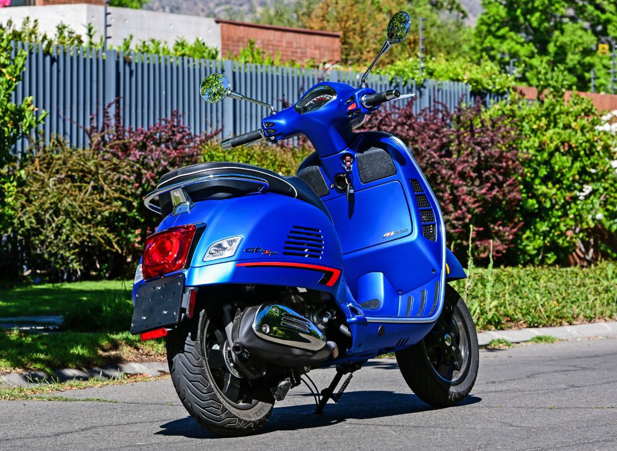 Vespa-S-300-GTS-Super_036.jpg