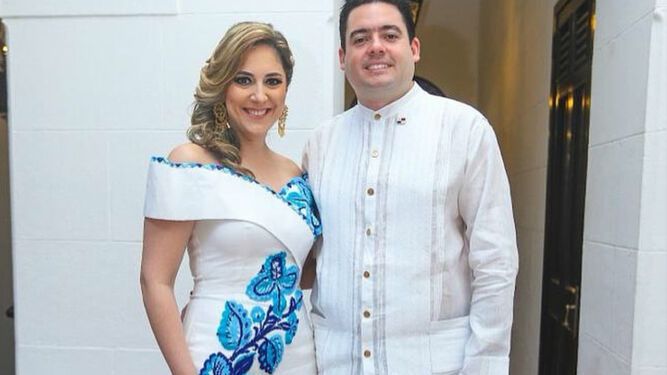 El halagado vestido estilizado de Julieta de Carrizo | La Prensa Panamá