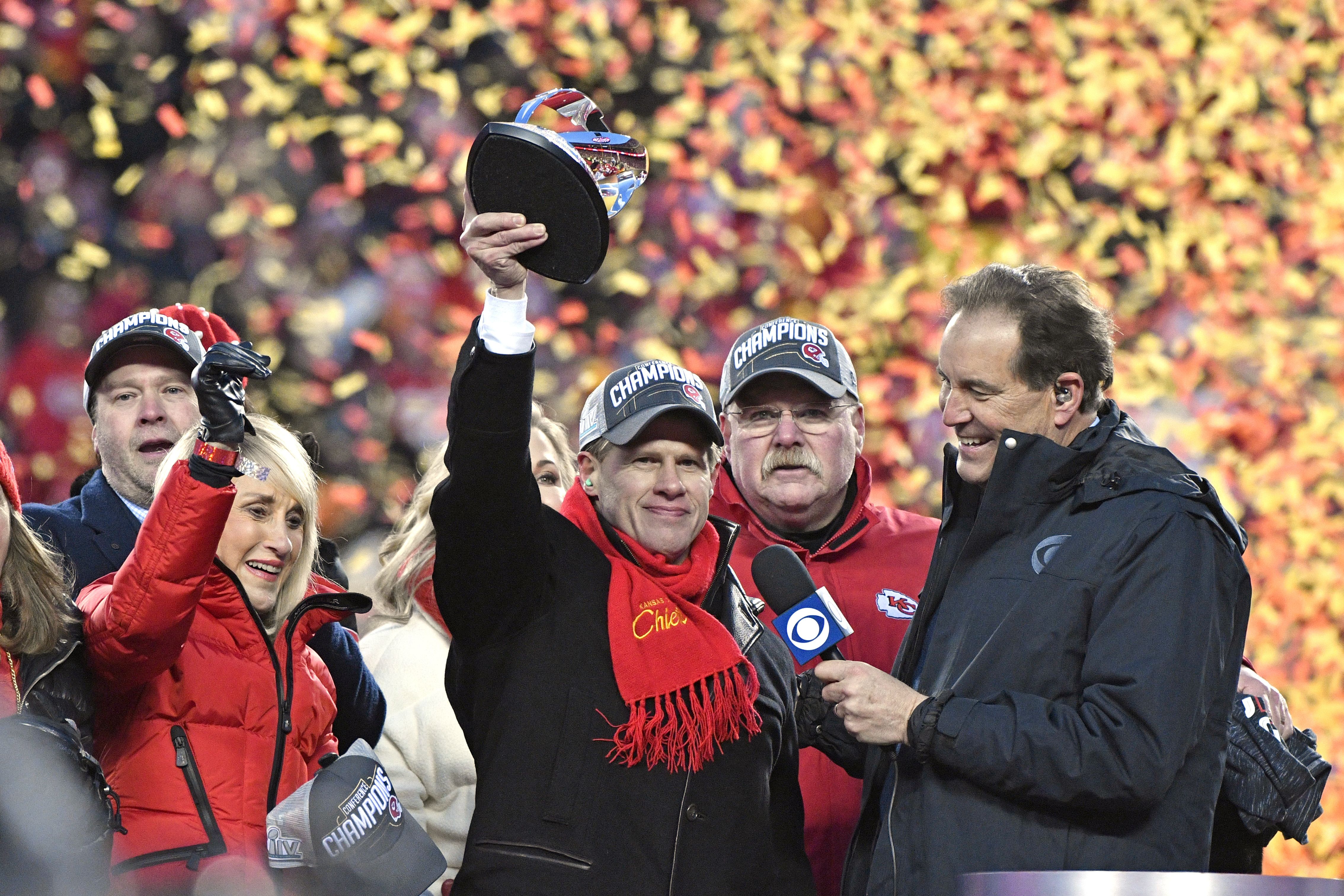 Champions, matey! Buccaneers dethrone Chiefs with 31-9 rout in Super Bowl LV