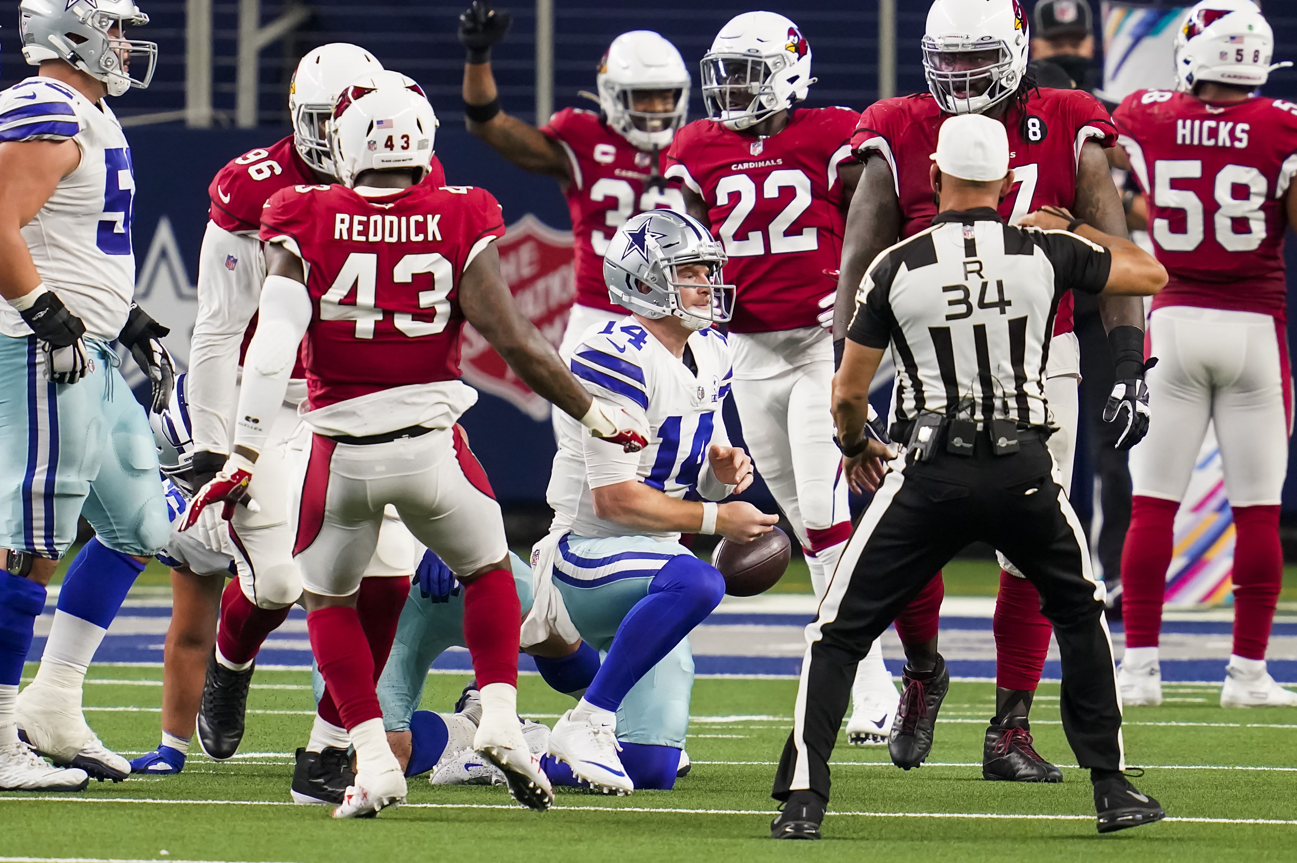 Top 25 photos from Cowboys-Cardinals: Andy Dalton tosses the ball