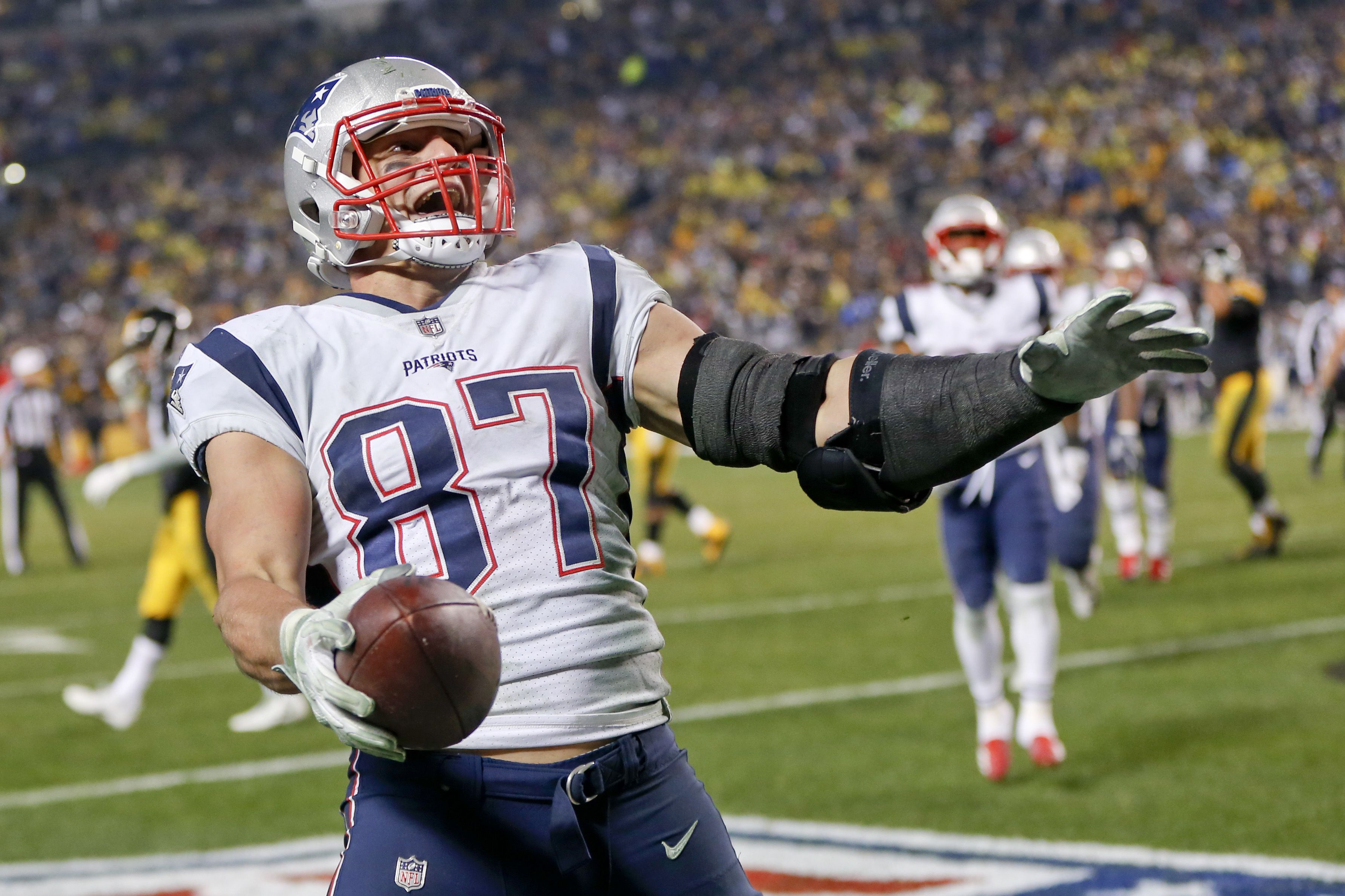 BREAKING: Patriots Sign DT From Panthers + Rob Gronkowski Return From  Retirement?