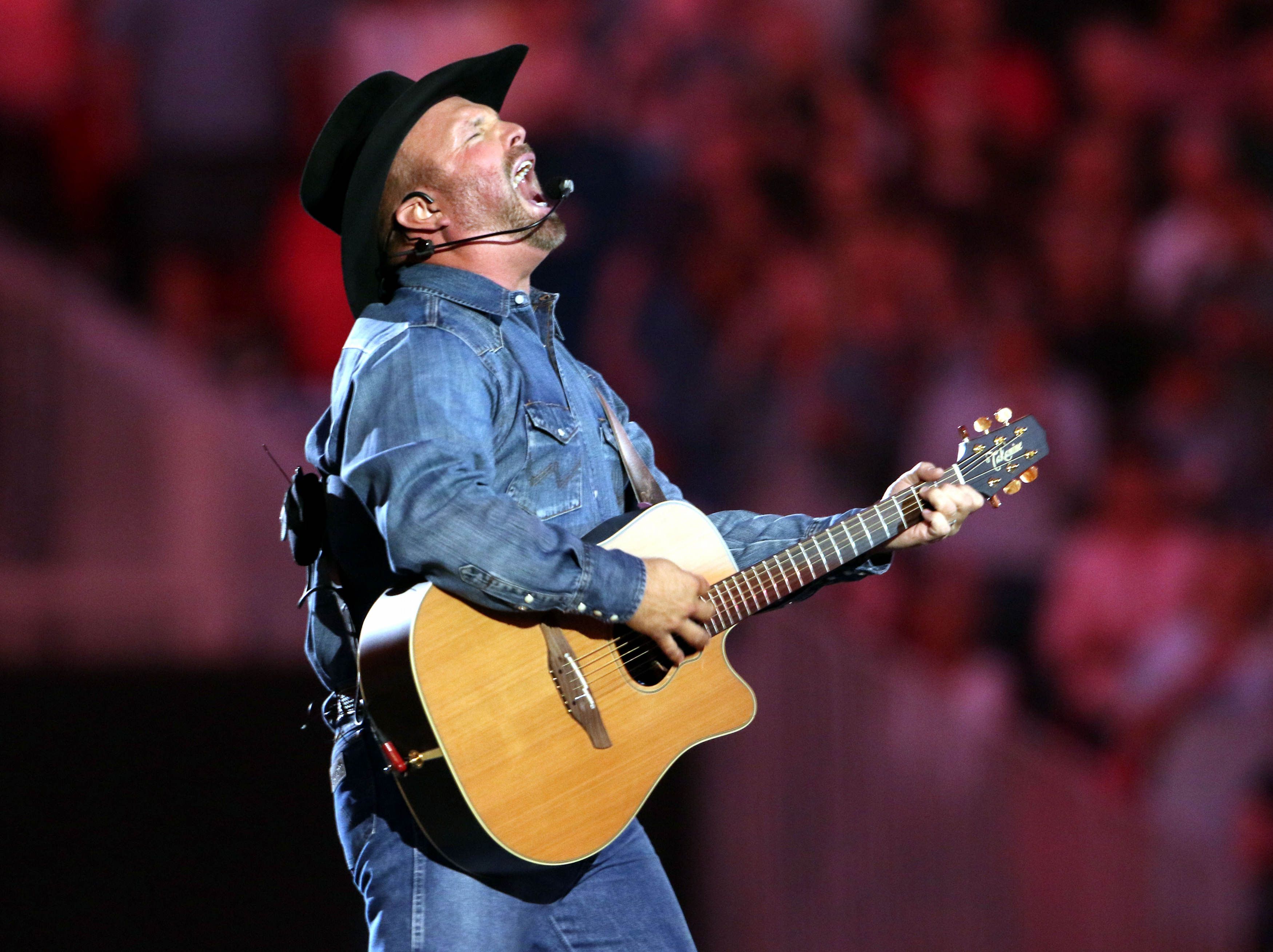 Garth Brooks set to be first concert at Mercedes-Benz Stadium in Atlanta -  Atlanta Business Chronicle