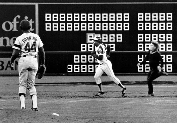 See when Hank Aaron claimed the MLB home run record from Babe Ruth