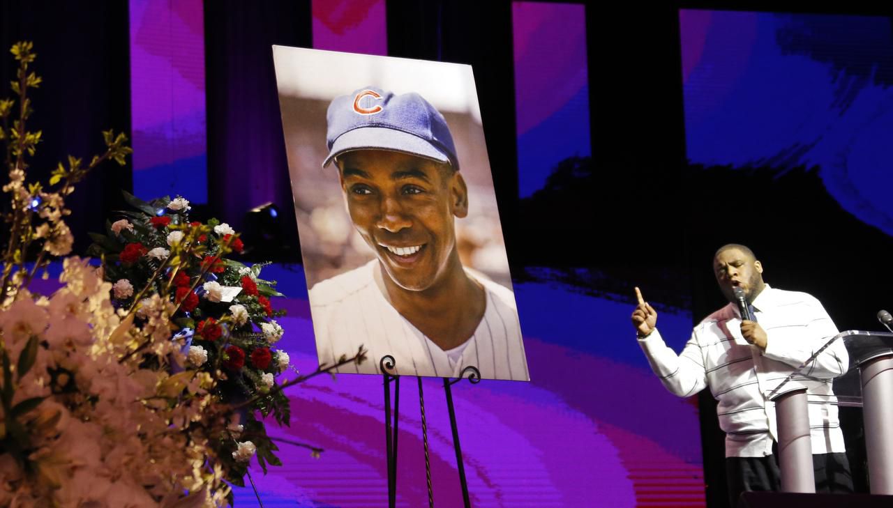 Beloved Mr. Cub, Hall of Famer Banks dies at 83