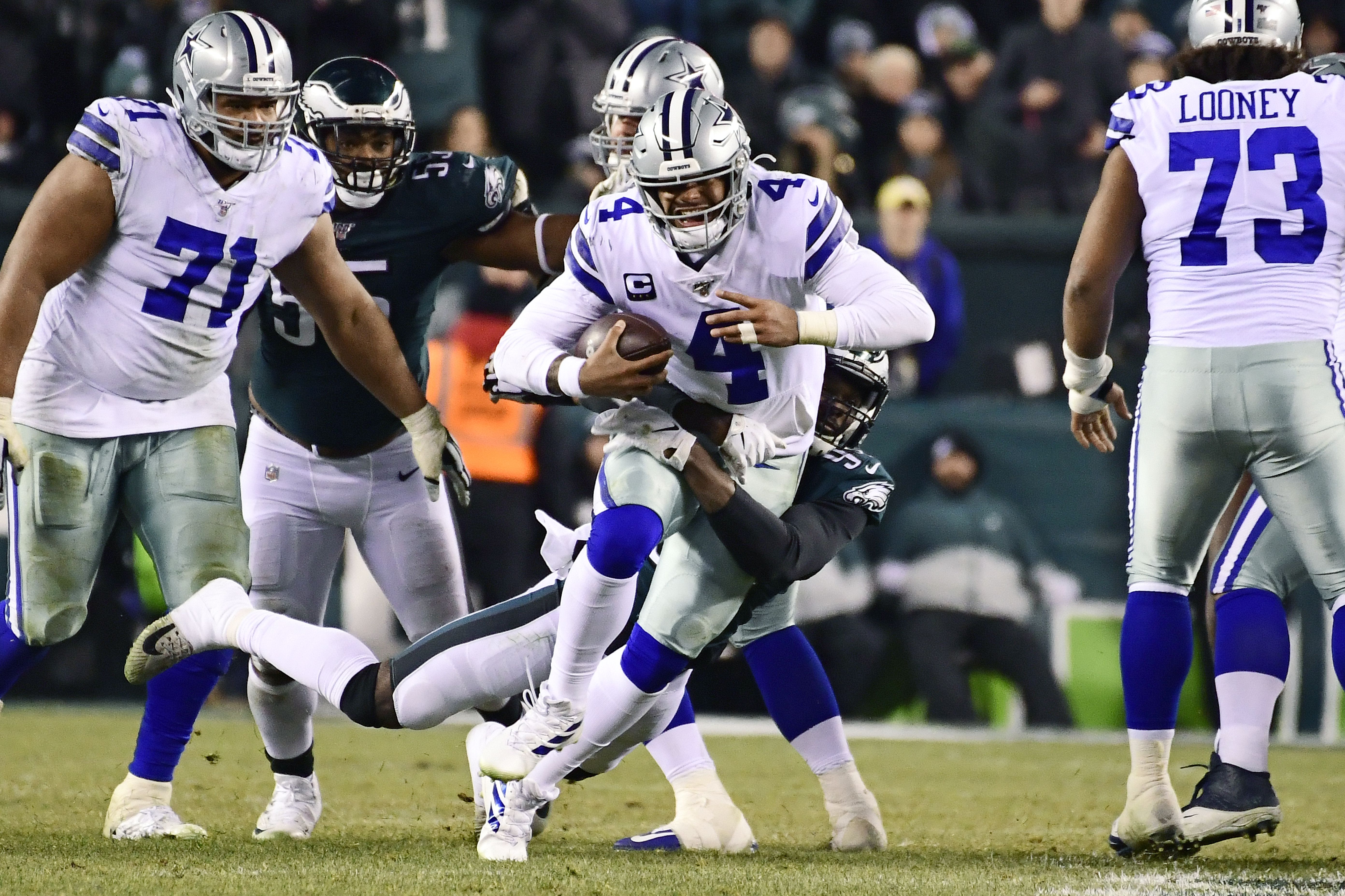 Prescott has 2 TD passes, Cowboys top banged-up Titans 27-13 - Seattle  Sports