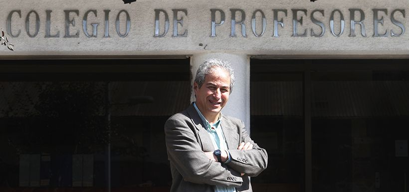 Mario Aguilar nuevo presidente del Colegio de Profesores