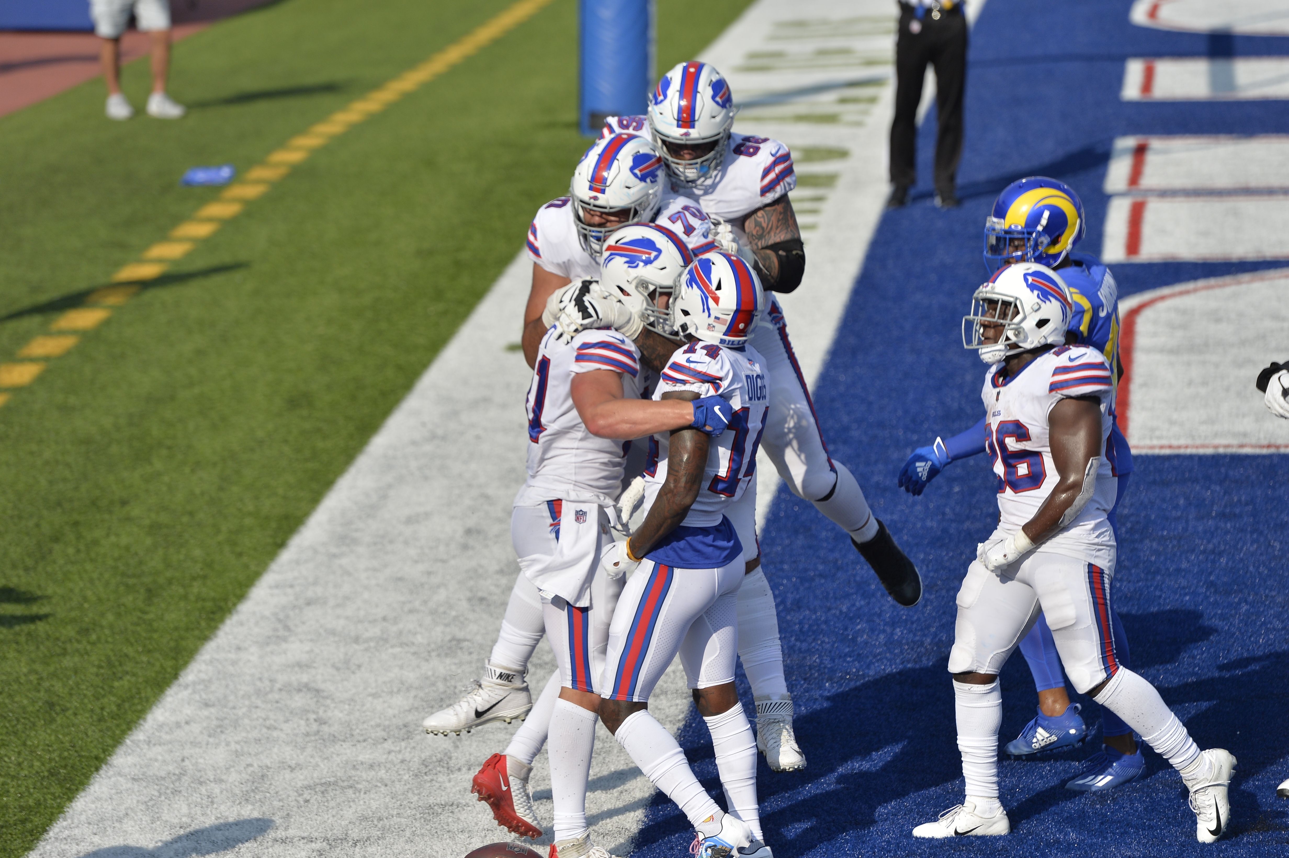 Bills' Stefon Diggs keeps two feet inbounds on impressive TD grab vs. Chiefs