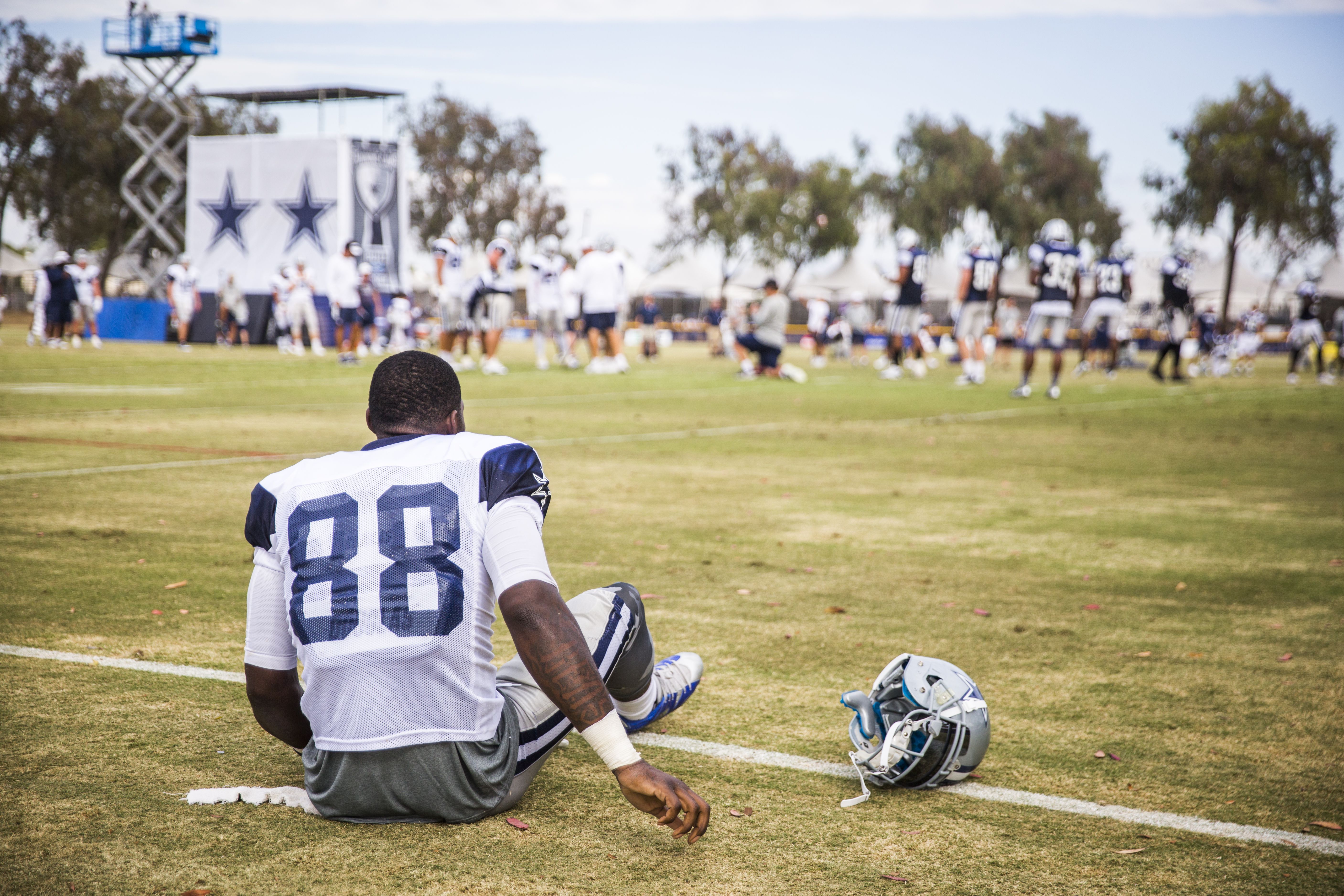 88: Michael Irvin Tops Drew Pearson And Dez Bryant As Best To Wear