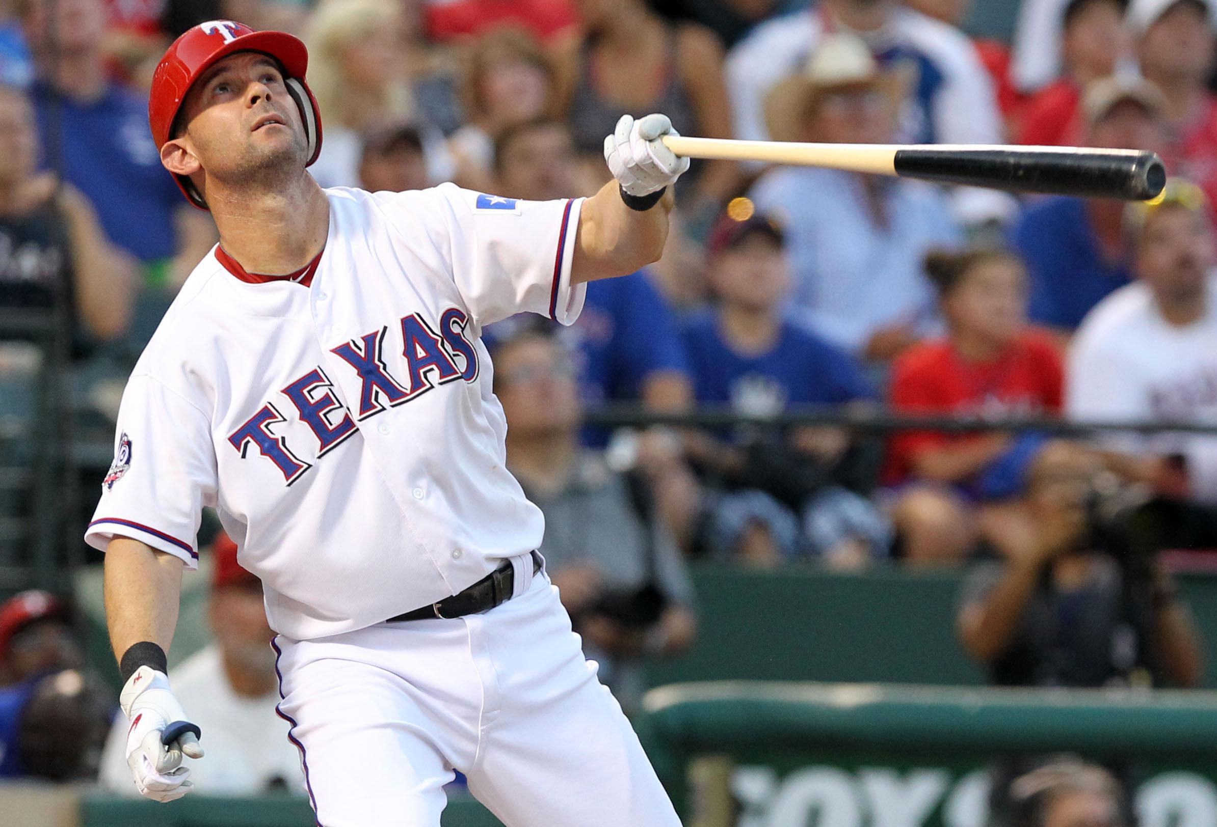 Rangers de Texas retirarán uniforme de Michael Young el 31 de agosto