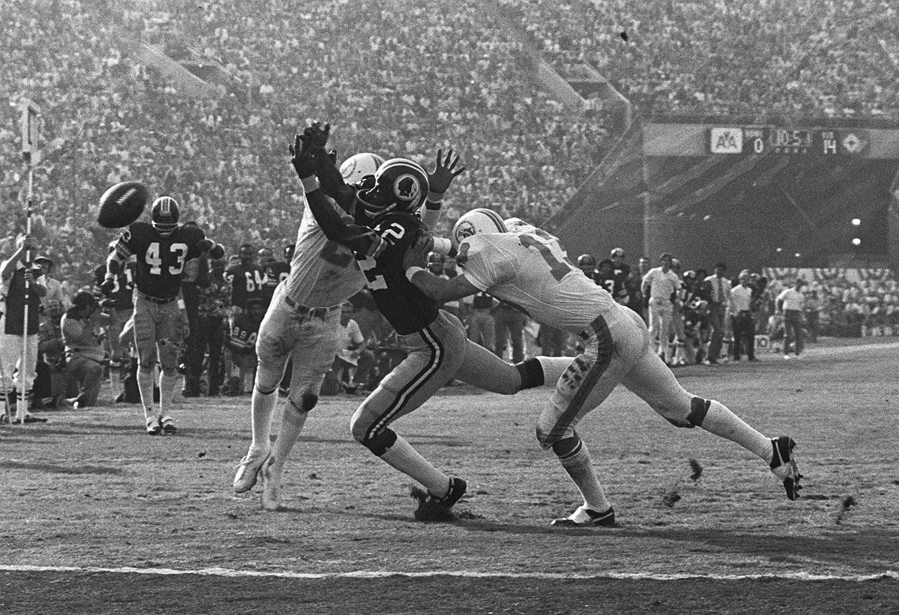 Jake Scott, Super Bowl MVP for 1972 Dolphins, dies aged 75