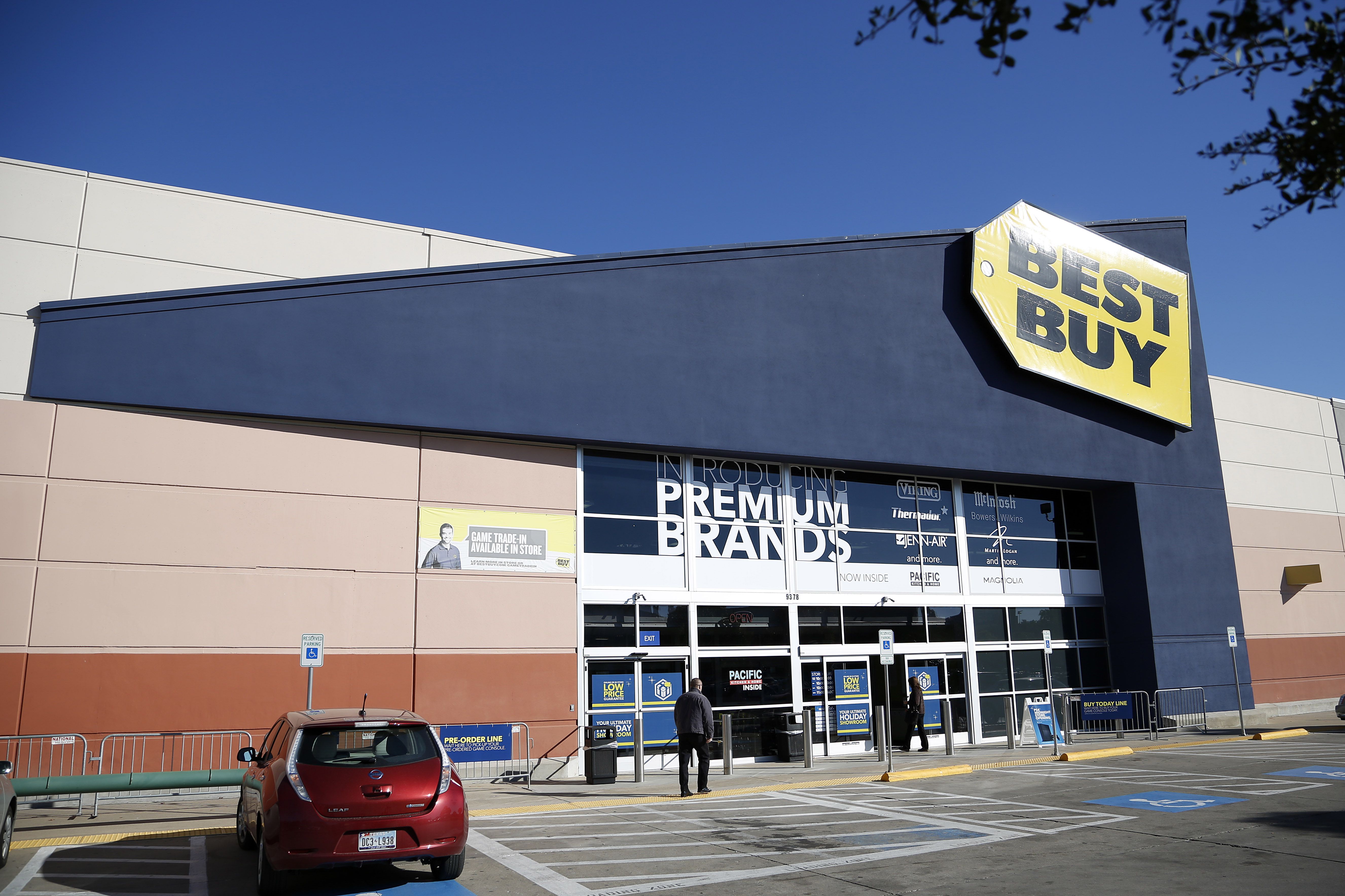 Cedar Hill Best Buy is moving south will be close to Target