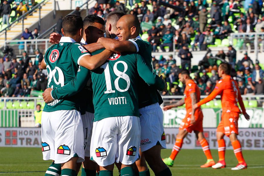 Wanderers, Cobreloa