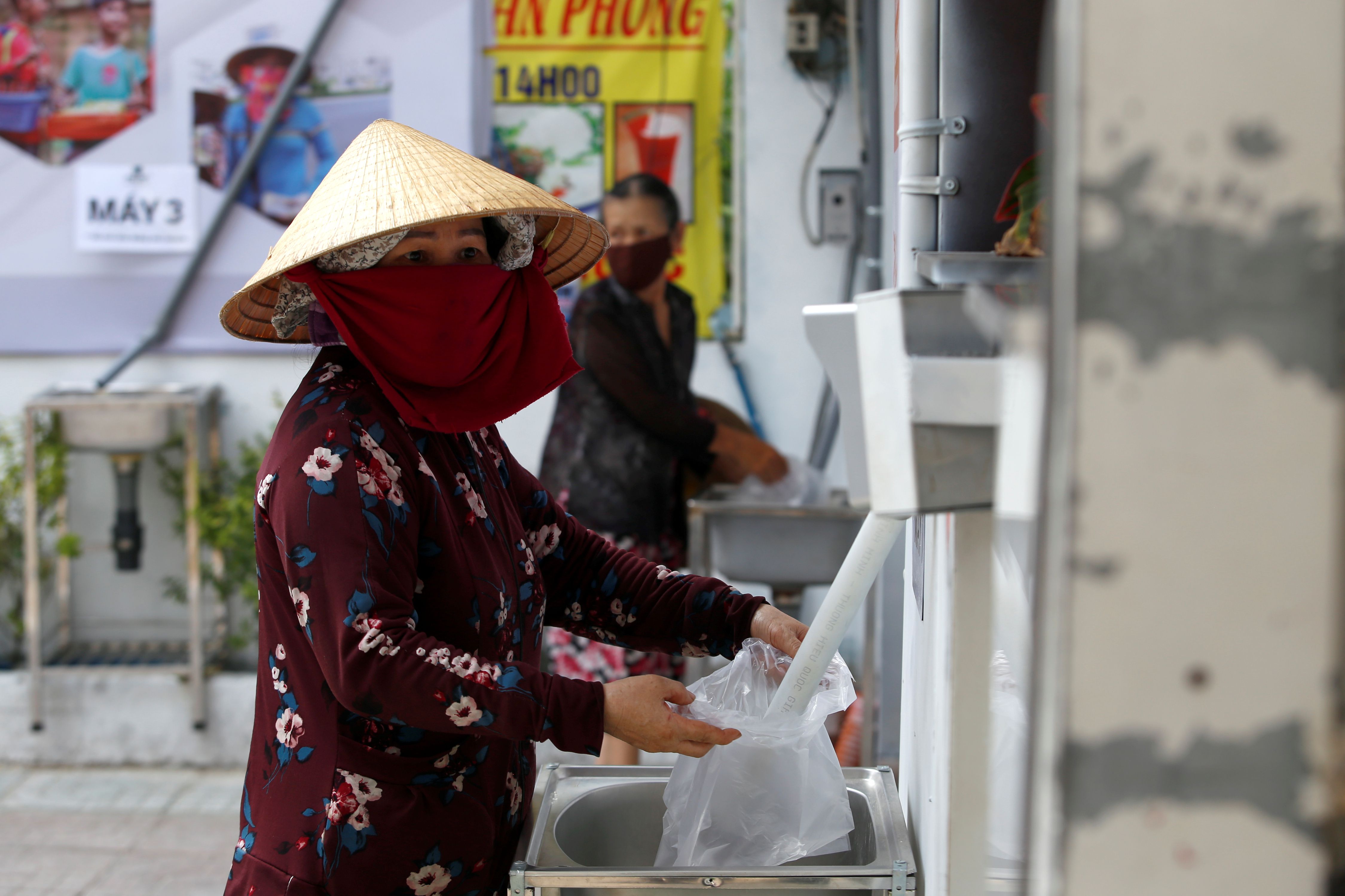 24/7 automatic rice dispensing machine 'Rice ATM' in Ho Chi Minh