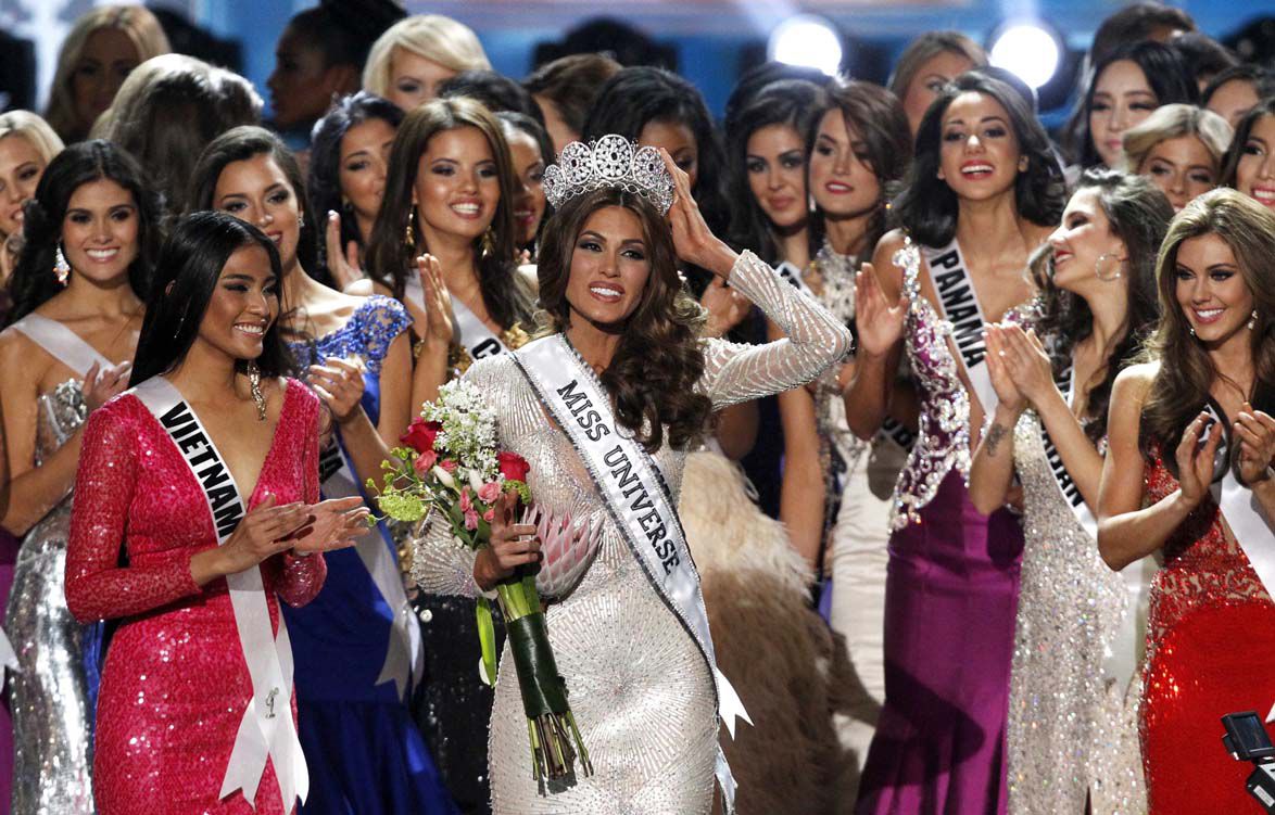 Gabriela Isler obtiene para Venezuela la séptima corona de Miss Universo 